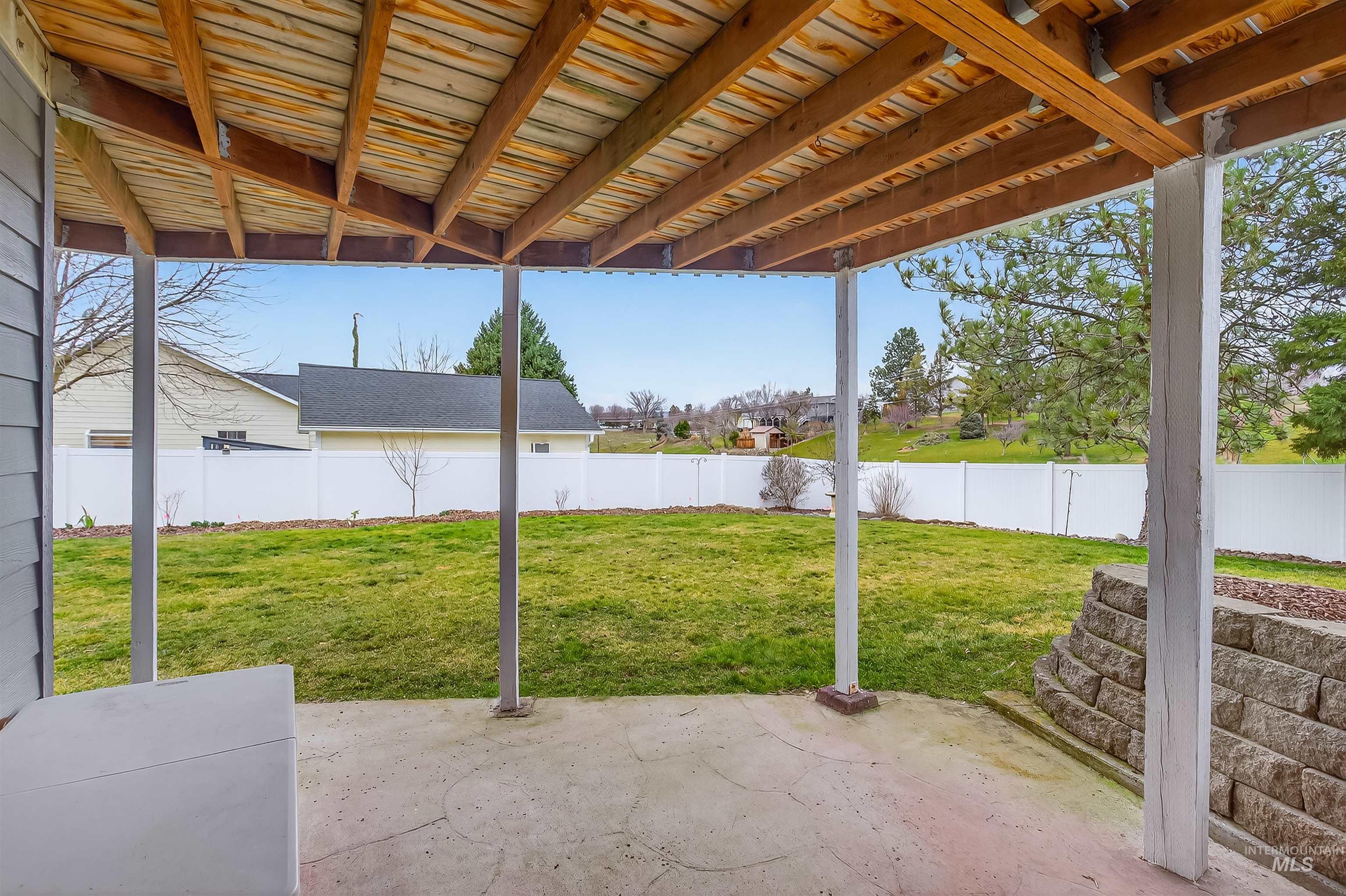 2126 23rd Street, Clarkston, Washington 99403, 4 Bedrooms, 3 Bathrooms, Residential For Sale, Price $565,000,MLS 98975758