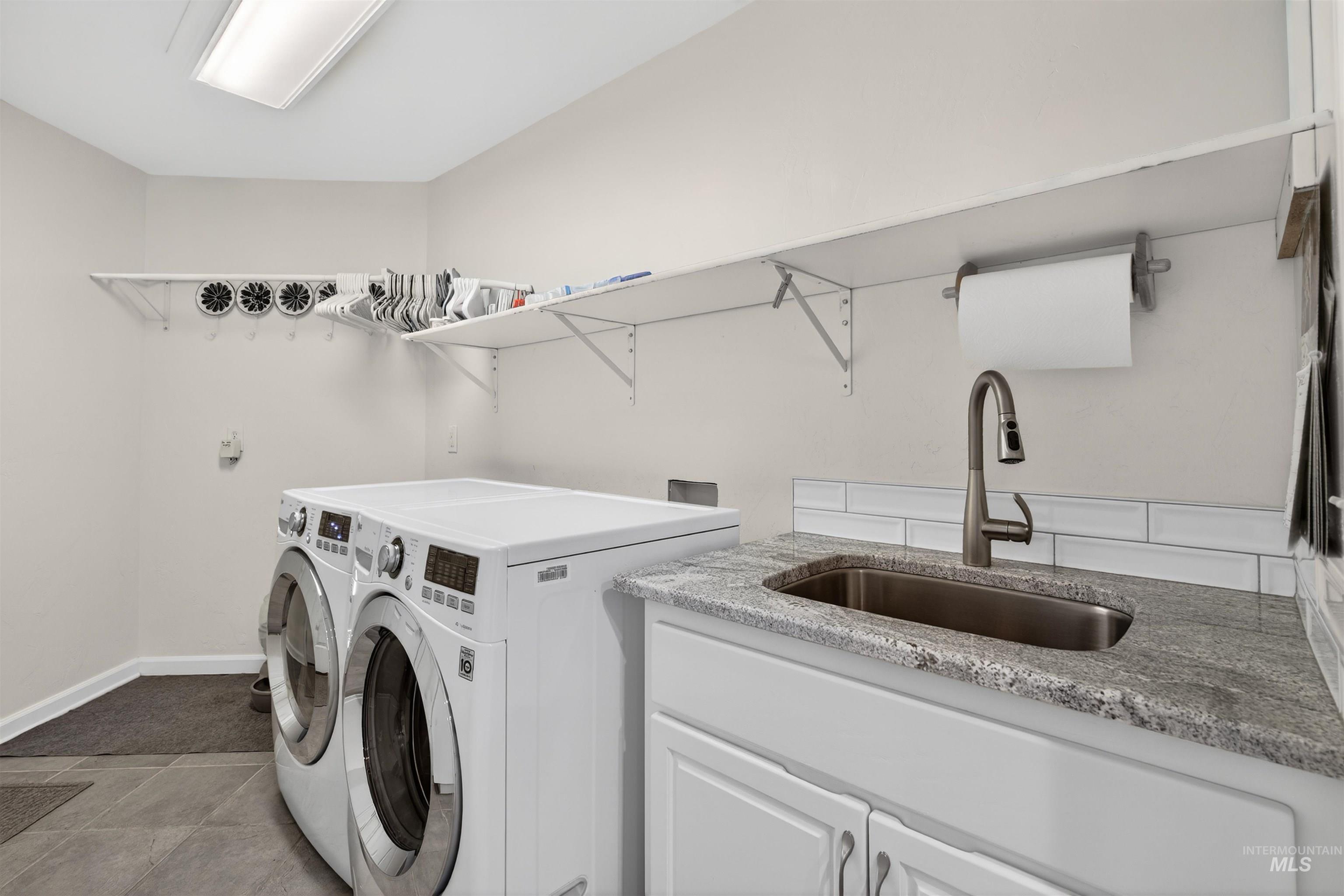 2126 23rd Street, Clarkston, Washington 99403, 4 Bedrooms, 3 Bathrooms, Residential For Sale, Price $565,000,MLS 98975758