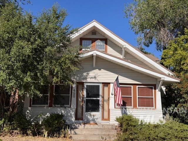 450 S 3rd East, Mountain Home, Idaho 83647-0000, 3 Bedrooms, 2 Bathrooms, Residential For Sale, Price $360,000,MLS 98975759