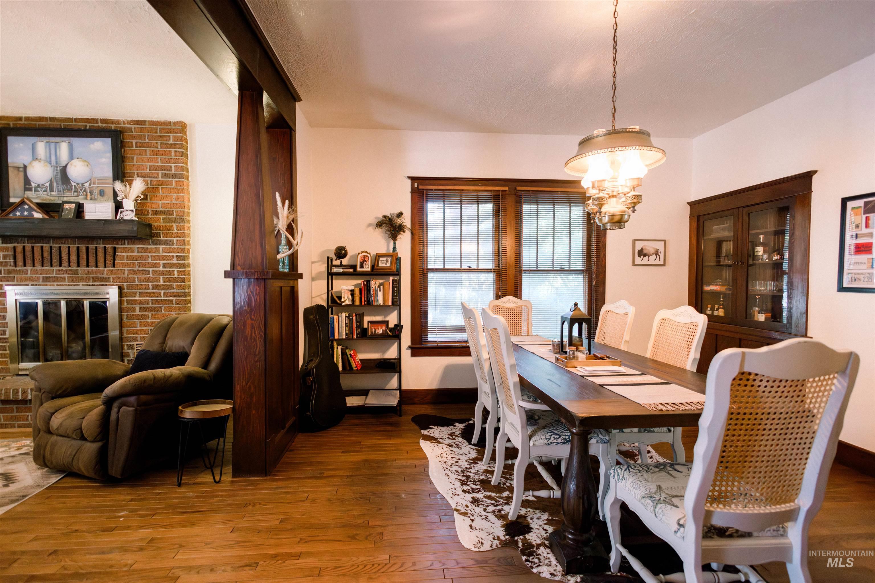 450 S 3rd East, Mountain Home, Idaho 83647-0000, 3 Bedrooms, 2 Bathrooms, Residential For Sale, Price $360,000,MLS 98975759