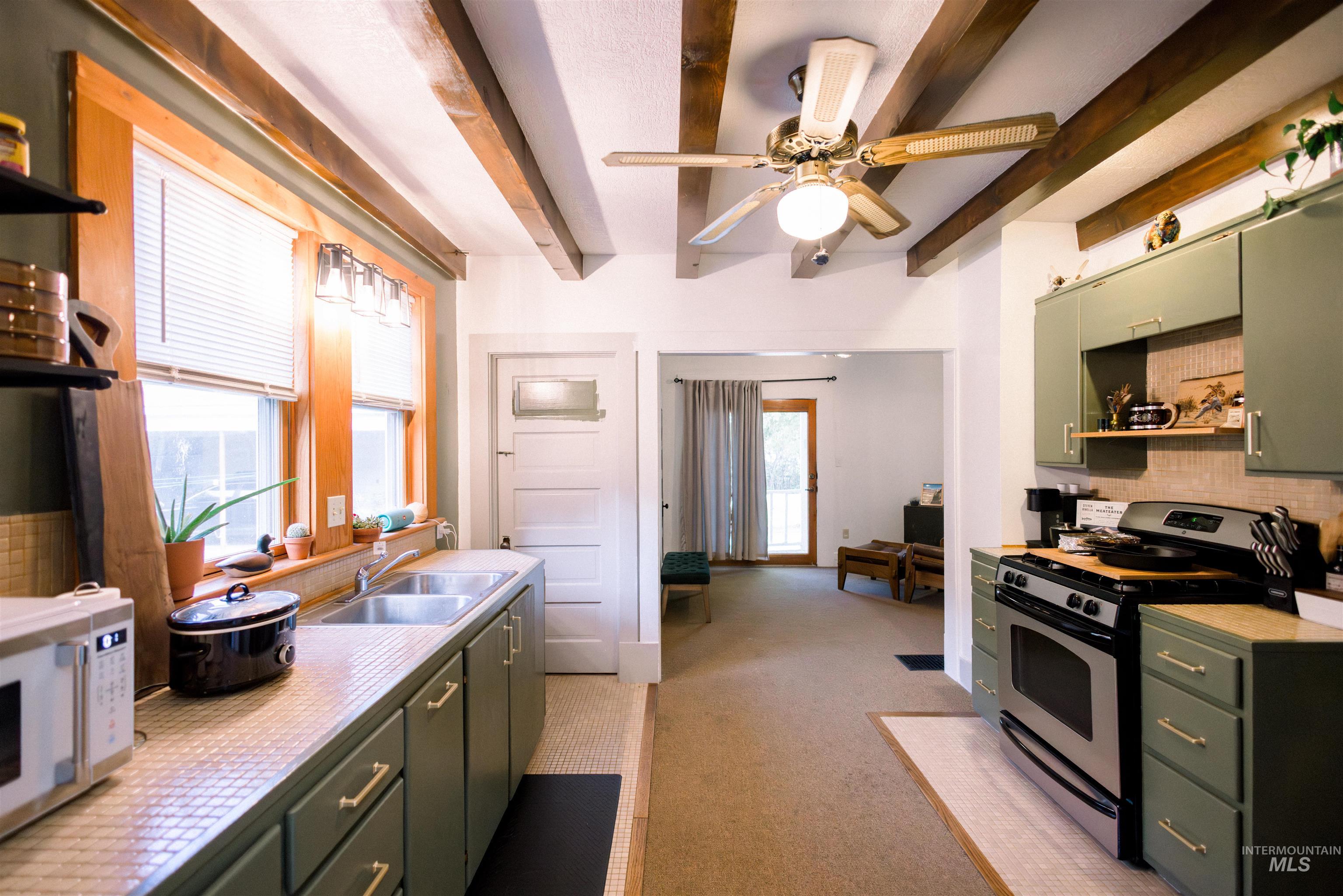 450 S 3rd East, Mountain Home, Idaho 83647-0000, 3 Bedrooms, 2 Bathrooms, Residential For Sale, Price $360,000,MLS 98975759