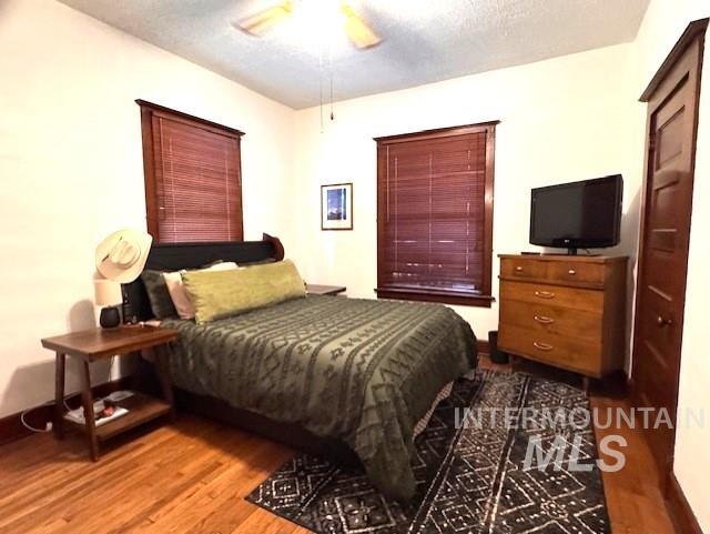 450 S 3rd East, Mountain Home, Idaho 83647-0000, 3 Bedrooms, 2 Bathrooms, Residential For Sale, Price $360,000,MLS 98975759