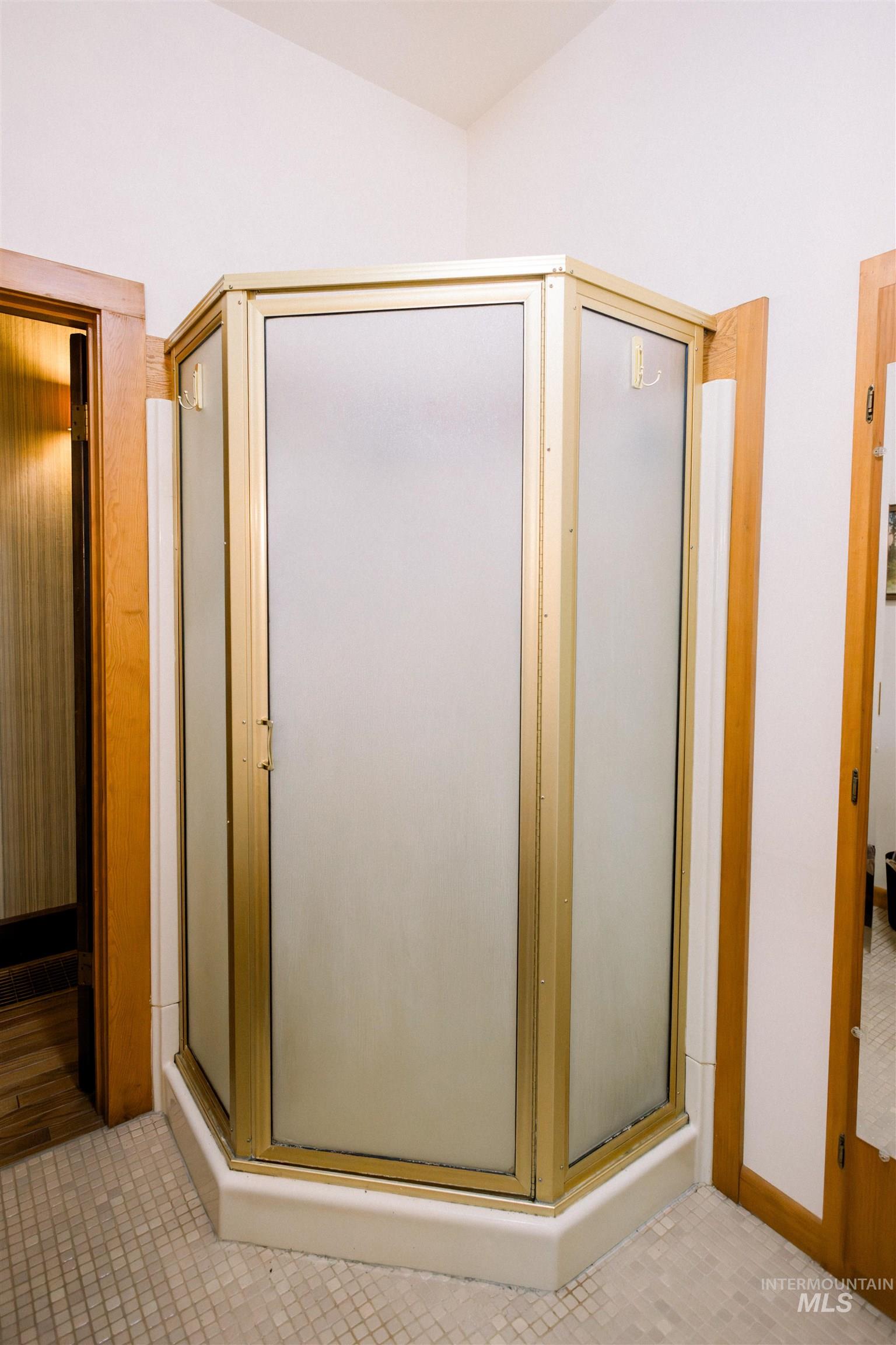 450 S 3rd East, Mountain Home, Idaho 83647-0000, 3 Bedrooms, 2 Bathrooms, Residential For Sale, Price $360,000,MLS 98975759