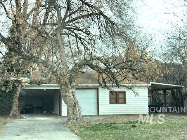 450 S 3rd East, Mountain Home, Idaho 83647-0000, 3 Bedrooms, 2 Bathrooms, Residential For Sale, Price $360,000,MLS 98975759