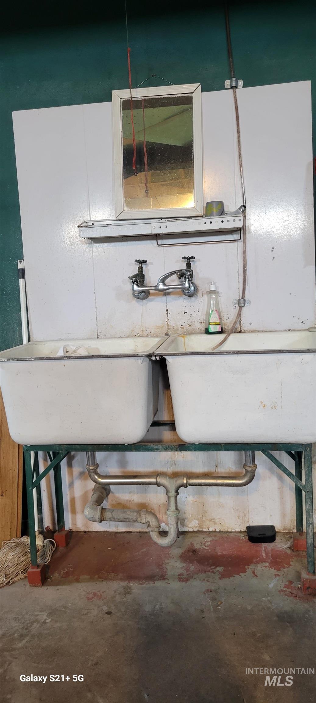 1044 Martinson Rd, Genesee, Idaho 83843, 3 Bedrooms, 4 Bathrooms, Residential For Sale, Price $595,000,MLS 98975763