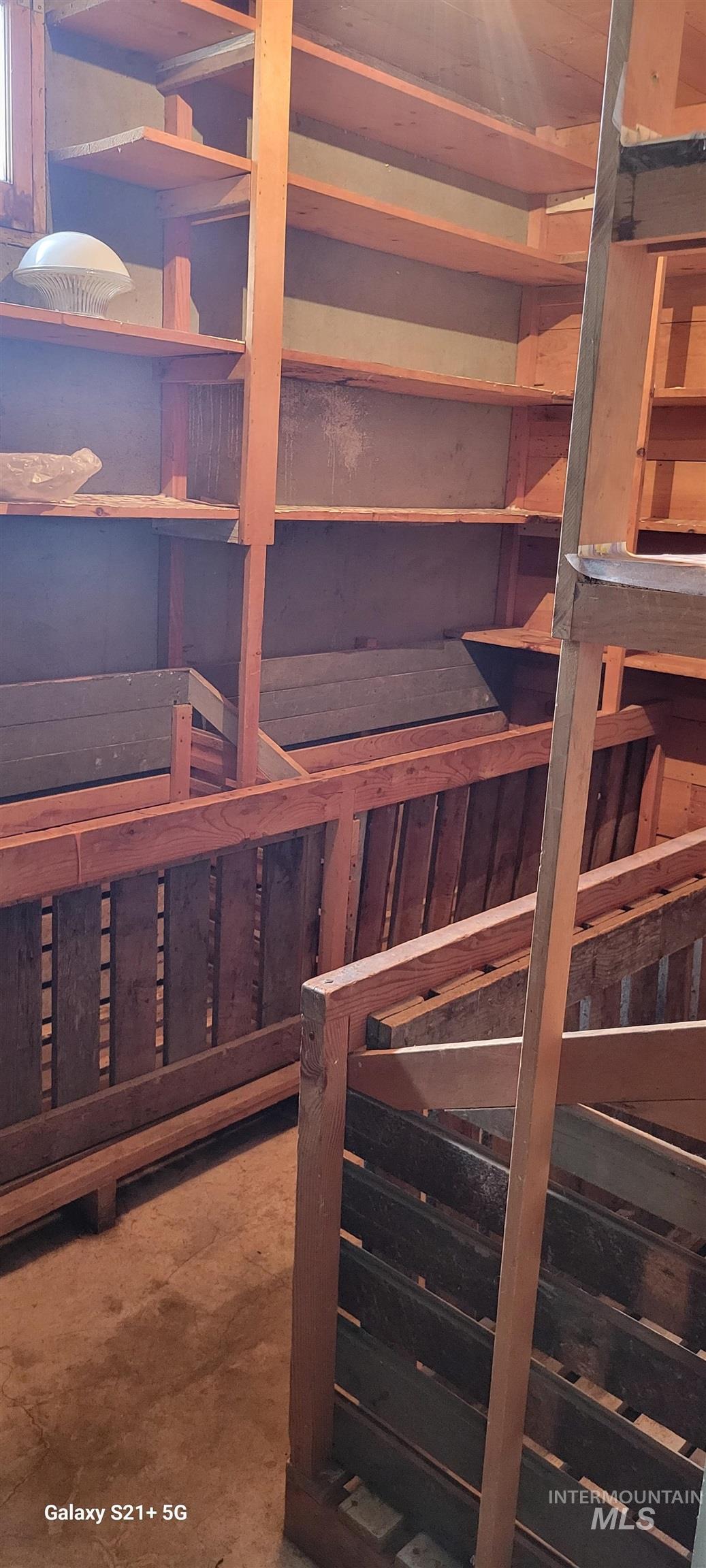 1044 Martinson Rd, Genesee, Idaho 83843, 3 Bedrooms, 4 Bathrooms, Residential For Sale, Price $595,000,MLS 98975763