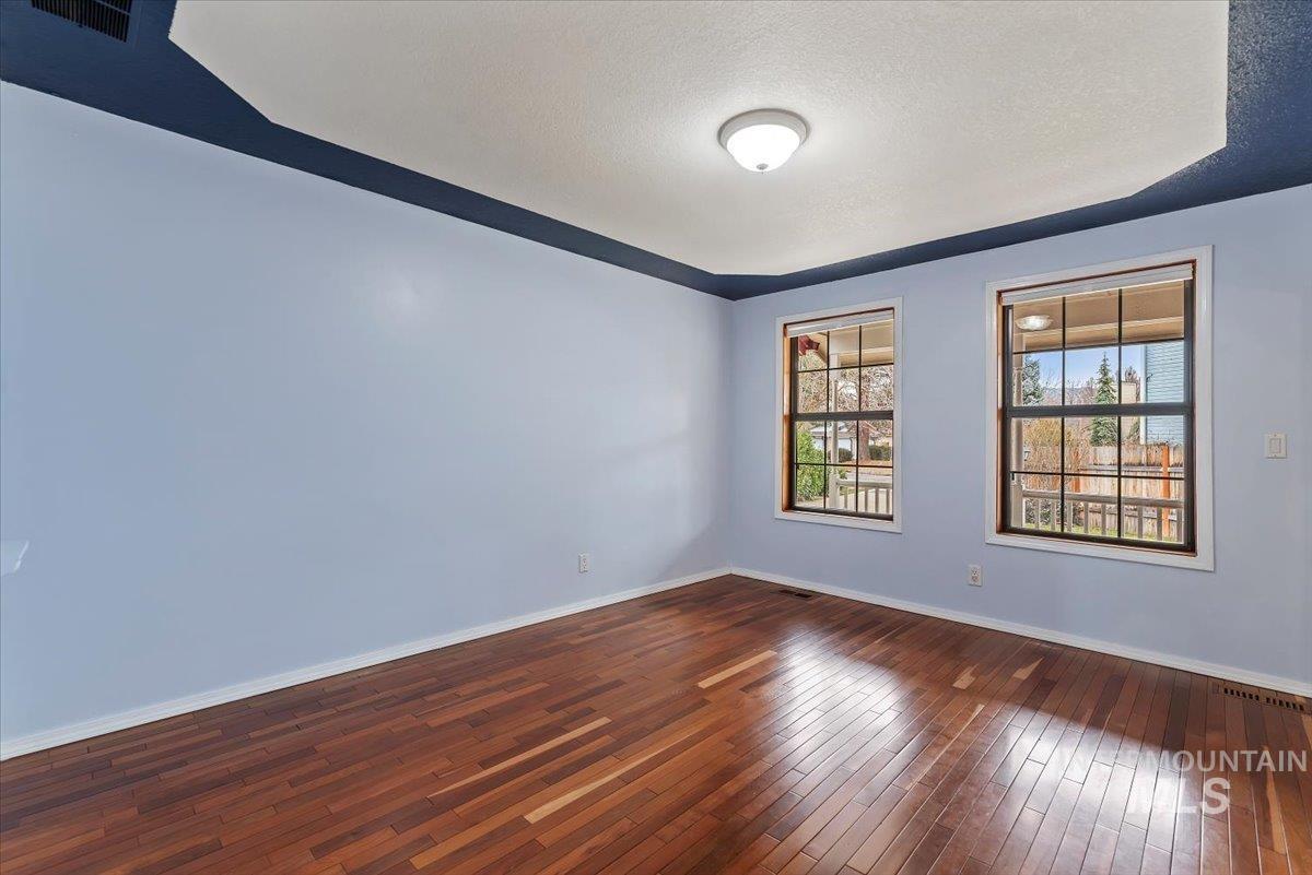 428 W Mayfair Ct, Boise, Idaho 83706, 4 Bedrooms, 2.5 Bathrooms, Residential For Sale, Price $649,900,MLS 98975764