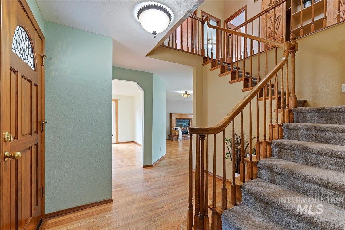 428 W Mayfair Ct, Boise, Idaho 83706, 4 Bedrooms, 2.5 Bathrooms, Residential For Sale, Price $674,500,MLS 98975764