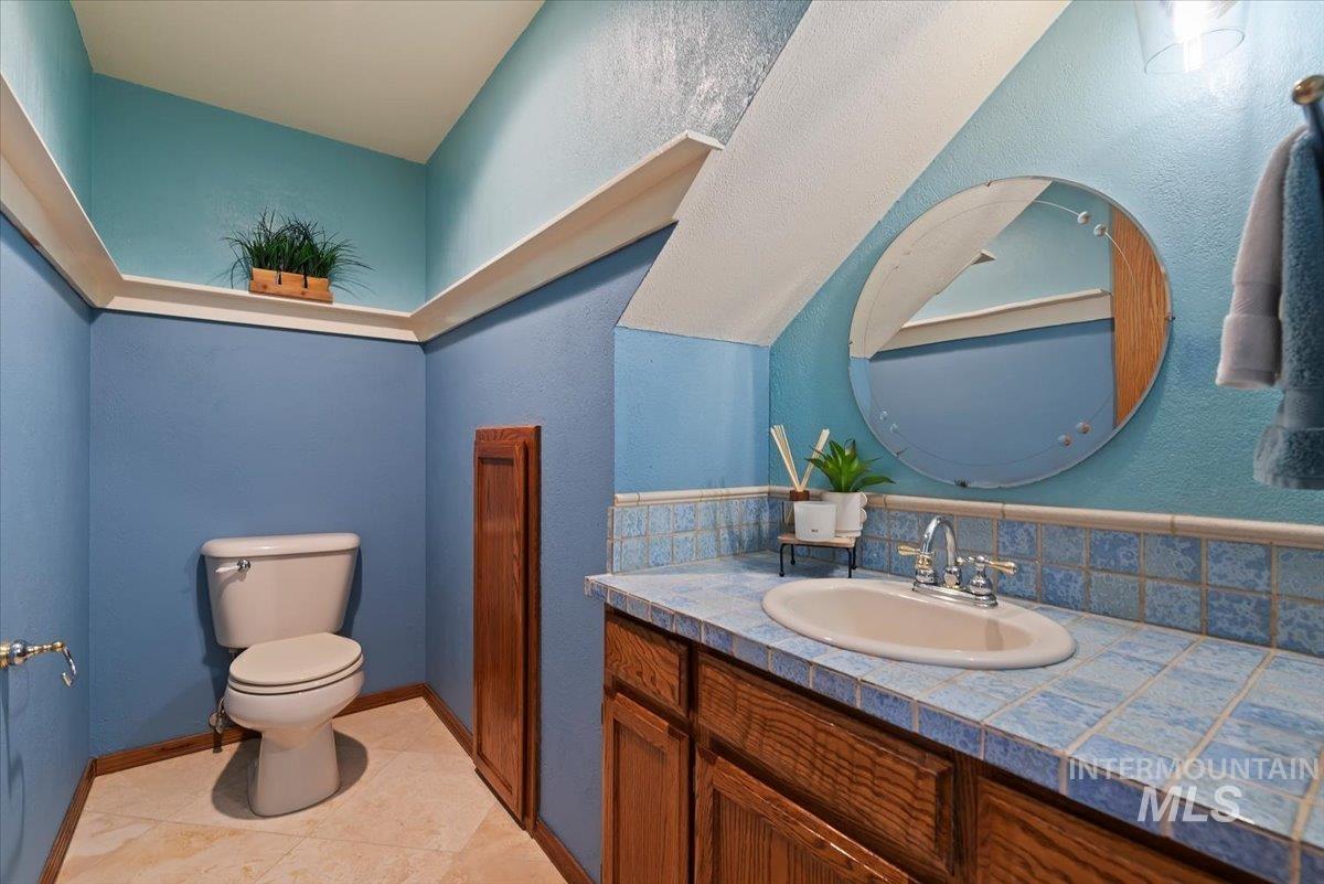 428 W Mayfair Ct, Boise, Idaho 83706, 4 Bedrooms, 2.5 Bathrooms, Residential For Sale, Price $649,900,MLS 98975764