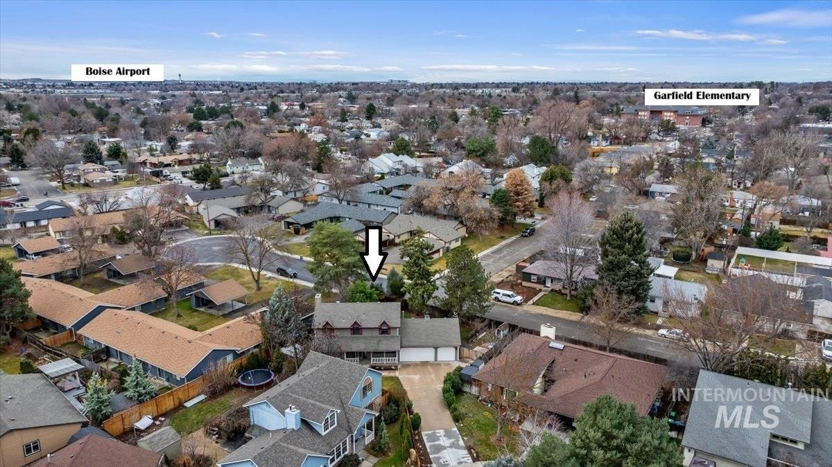 428 W Mayfair Ct, Boise, Idaho 83706, 4 Bedrooms, 2.5 Bathrooms, Residential For Sale, Price $649,900,MLS 98975764