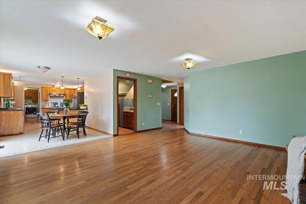 428 W Mayfair Ct, Boise, Idaho 83706, 4 Bedrooms, 2.5 Bathrooms, Residential For Sale, Price $674,500,MLS 98975764