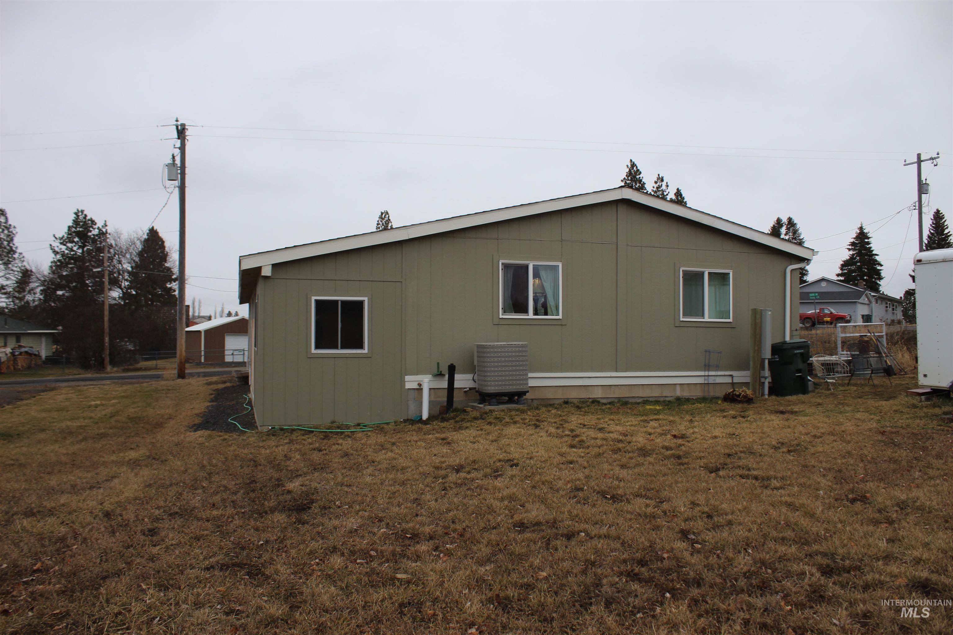 203 Foster Ave, CottonWood, Idaho 83522, 2 Bedrooms, 1 Bathroom, Residential For Sale, Price $217,000, 98975766