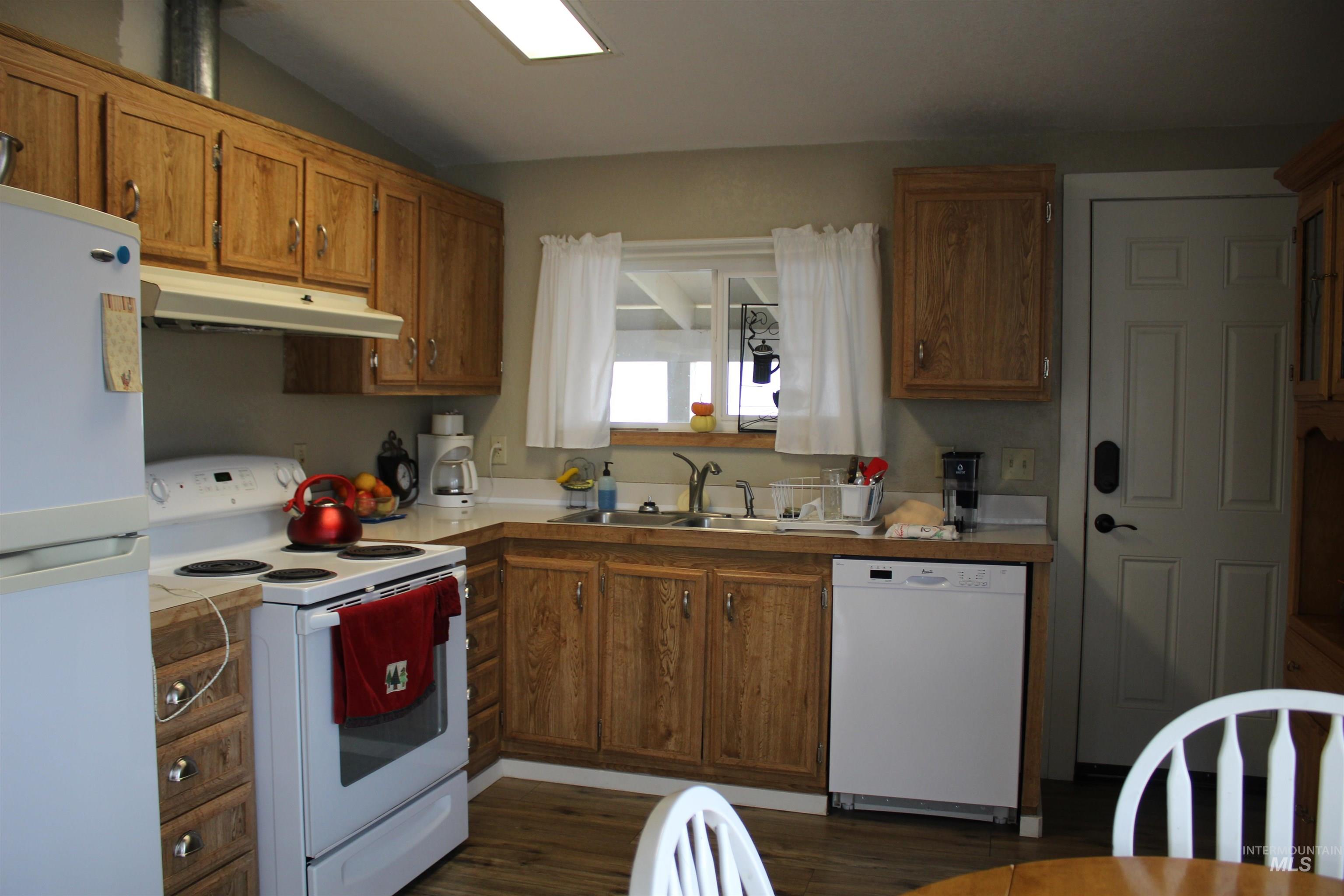 203 Foster Ave, CottonWood, Idaho 83522, 2 Bedrooms, 1 Bathroom, Residential For Sale, Price $217,000, 98975766