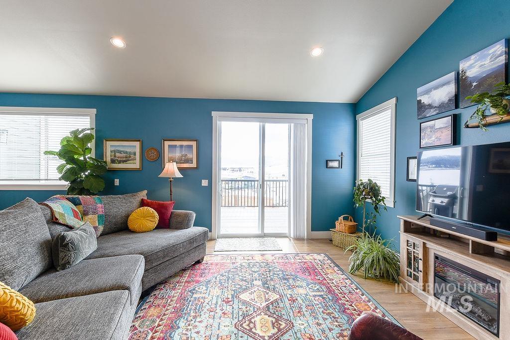 425 Southview, Moscow, Idaho 83843, 5 Bedrooms, 3 Bathrooms, Residential For Sale, Price $719,000,MLS 98975769