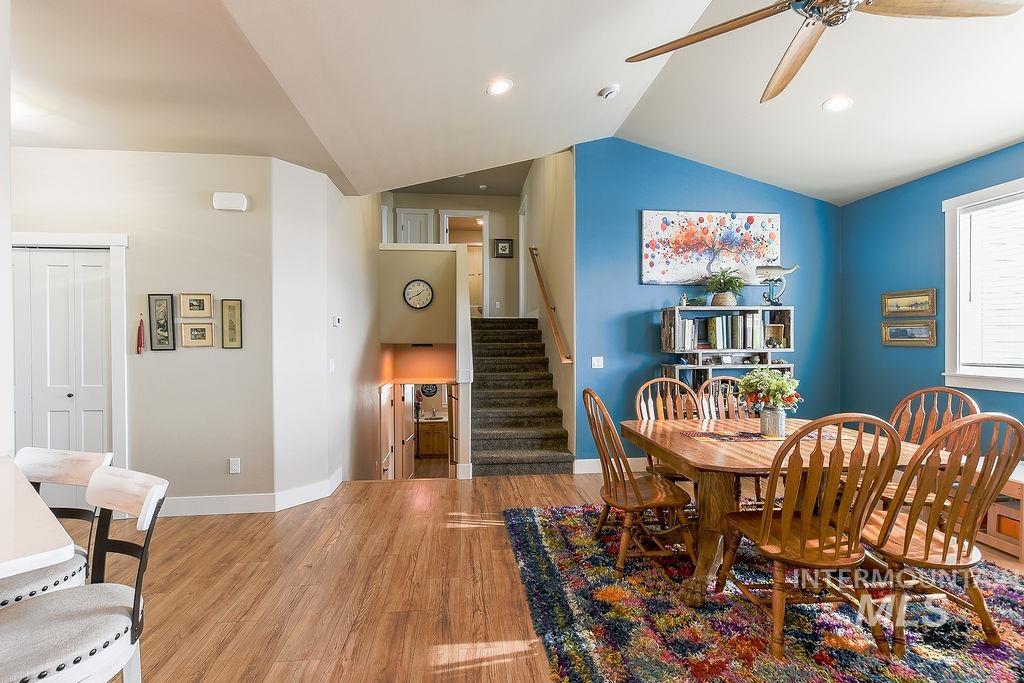 425 Southview, Moscow, Idaho 83843, 5 Bedrooms, 3 Bathrooms, Residential For Sale, Price $719,000,MLS 98975769