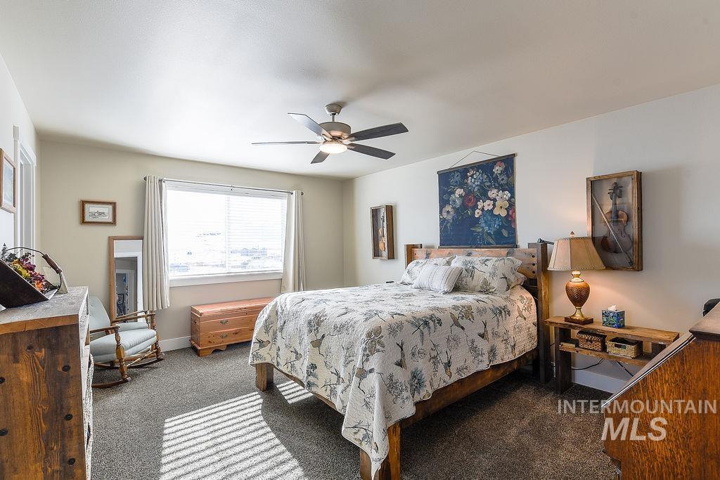 425 Southview, Moscow, Idaho 83843, 5 Bedrooms, 3 Bathrooms, Residential For Sale, Price $719,000,MLS 98975769