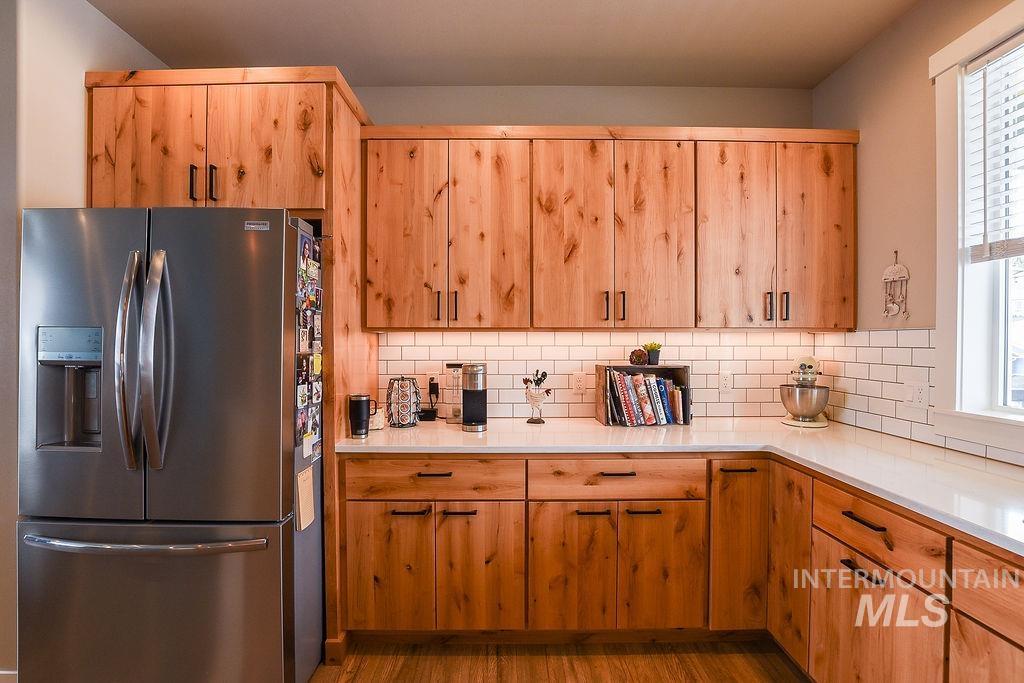 425 Southview, Moscow, Idaho 83843, 5 Bedrooms, 3 Bathrooms, Residential For Sale, Price $719,000,MLS 98975769