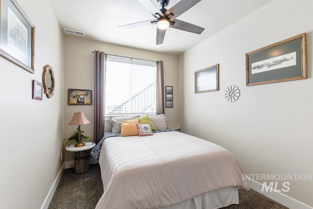 425 Southview, Moscow, Idaho 83843, 5 Bedrooms, 3 Bathrooms, Residential For Sale, Price $719,000,MLS 98975769