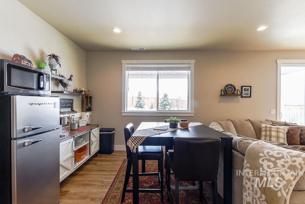 425 Southview, Moscow, Idaho 83843, 5 Bedrooms, 3 Bathrooms, Residential For Sale, Price $719,000,MLS 98975769