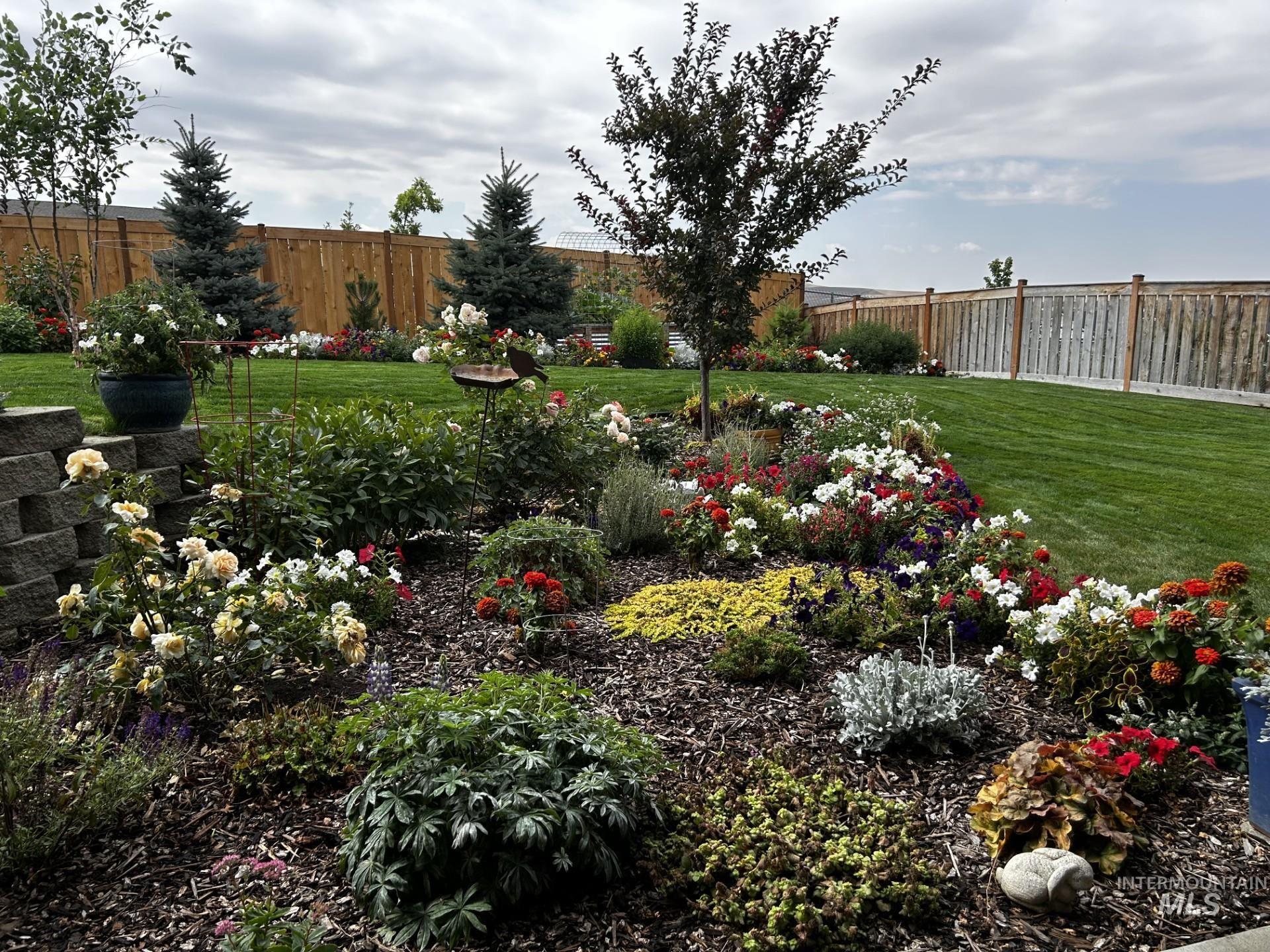 425 Southview, Moscow, Idaho 83843, 5 Bedrooms, 3 Bathrooms, Residential For Sale, Price $719,000,MLS 98975769