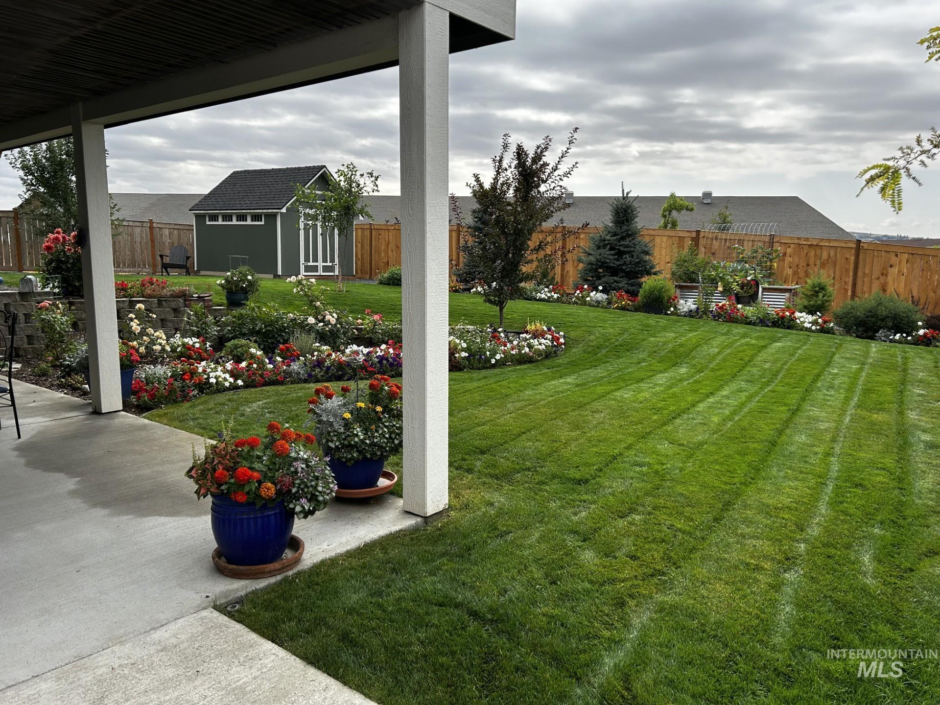 425 Southview, Moscow, Idaho 83843, 5 Bedrooms, 3 Bathrooms, Residential For Sale, Price $719,000,MLS 98975769