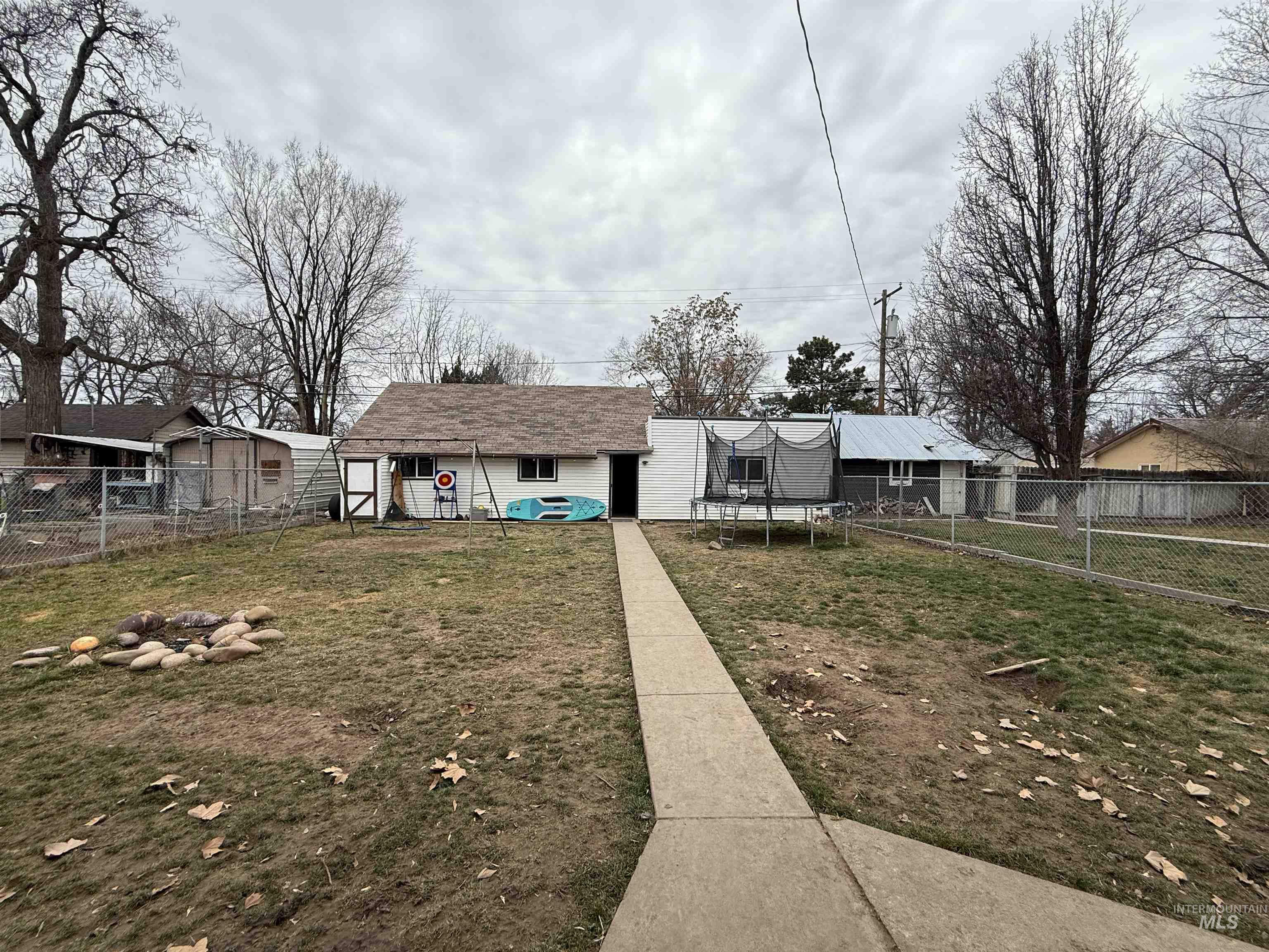 419 6th Ave S, Nampa, Idaho 83651, 2 Bedrooms, 2 Bathrooms, Residential For Sale, Price $329,900,MLS 98975770