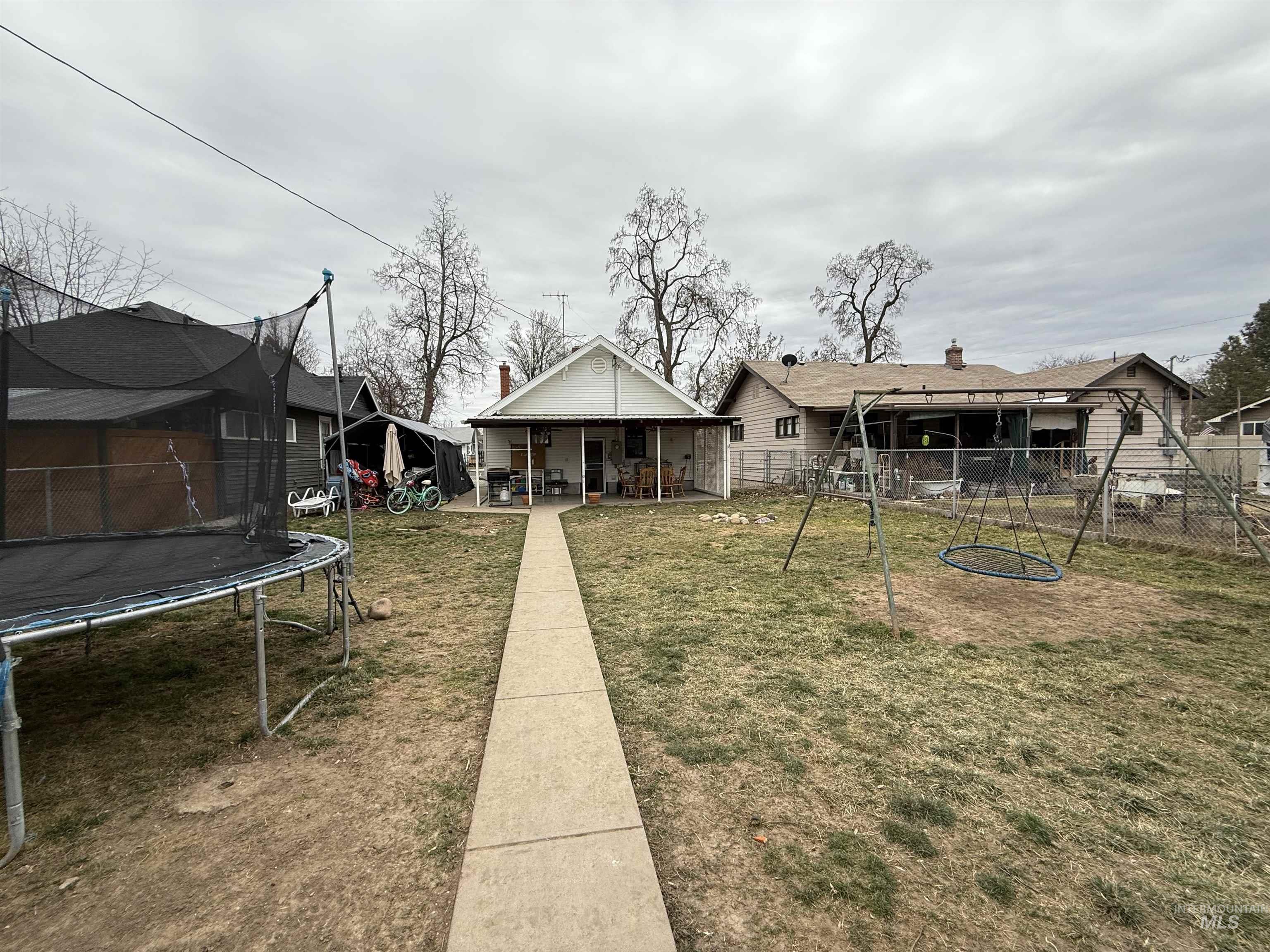 419 6th Ave S, Nampa, Idaho 83651, 2 Bedrooms, 2 Bathrooms, Residential For Sale, Price $329,900,MLS 98975770