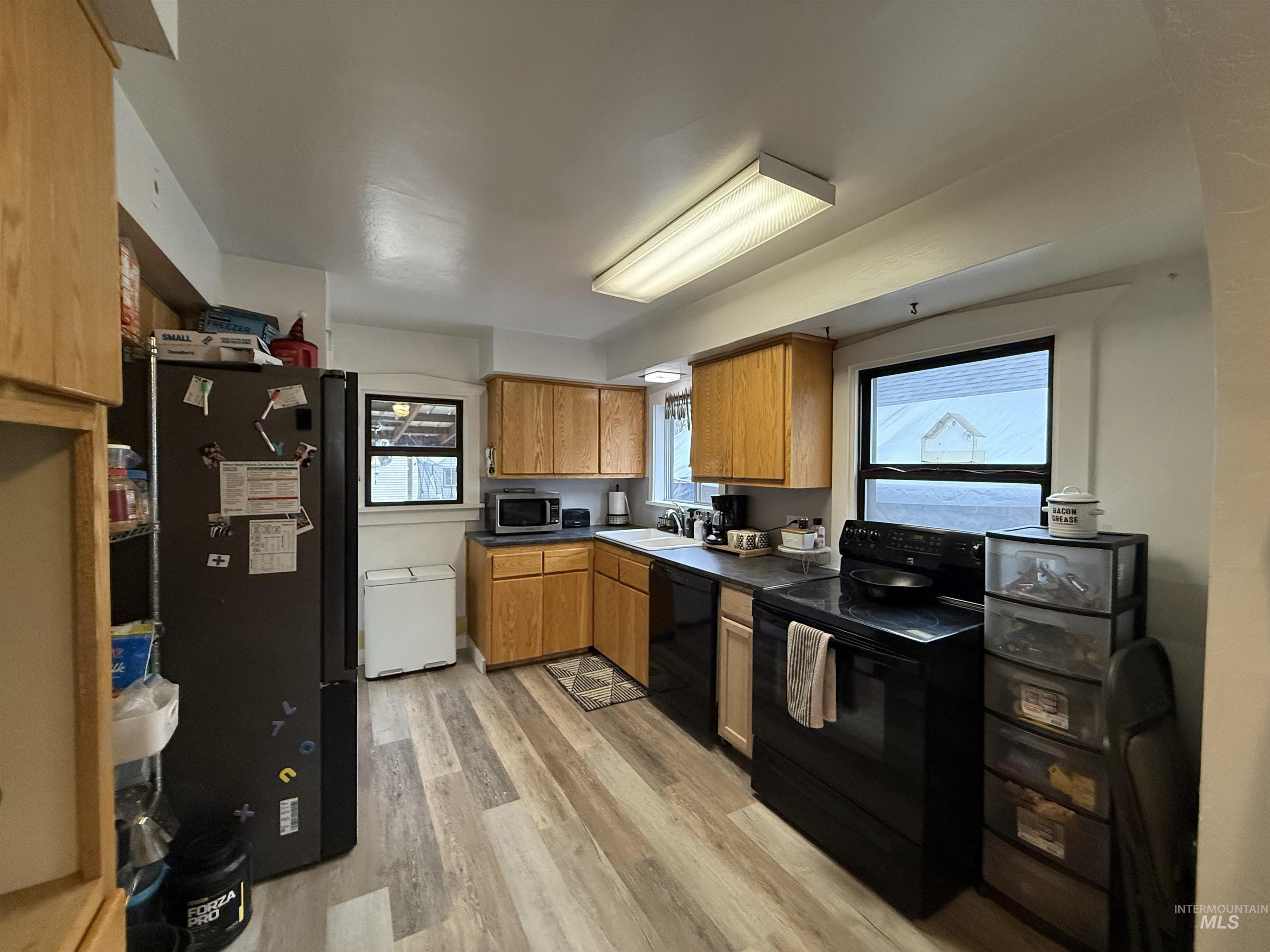 419 6th Ave S, Nampa, Idaho 83651, 2 Bedrooms, 2 Bathrooms, Residential For Sale, Price $329,900,MLS 98975770