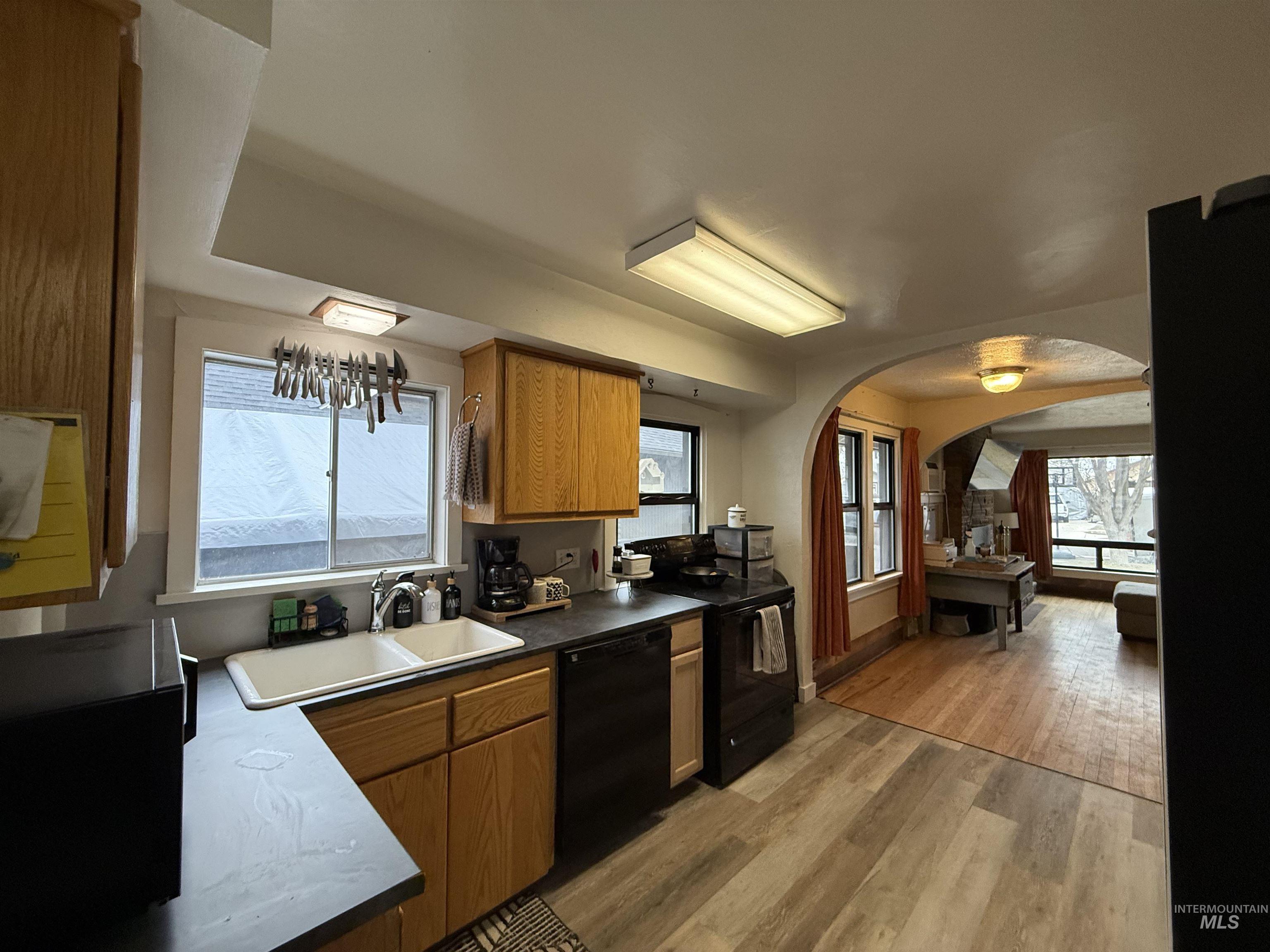 419 6th Ave S, Nampa, Idaho 83651, 2 Bedrooms, 2 Bathrooms, Residential For Sale, Price $329,900,MLS 98975770