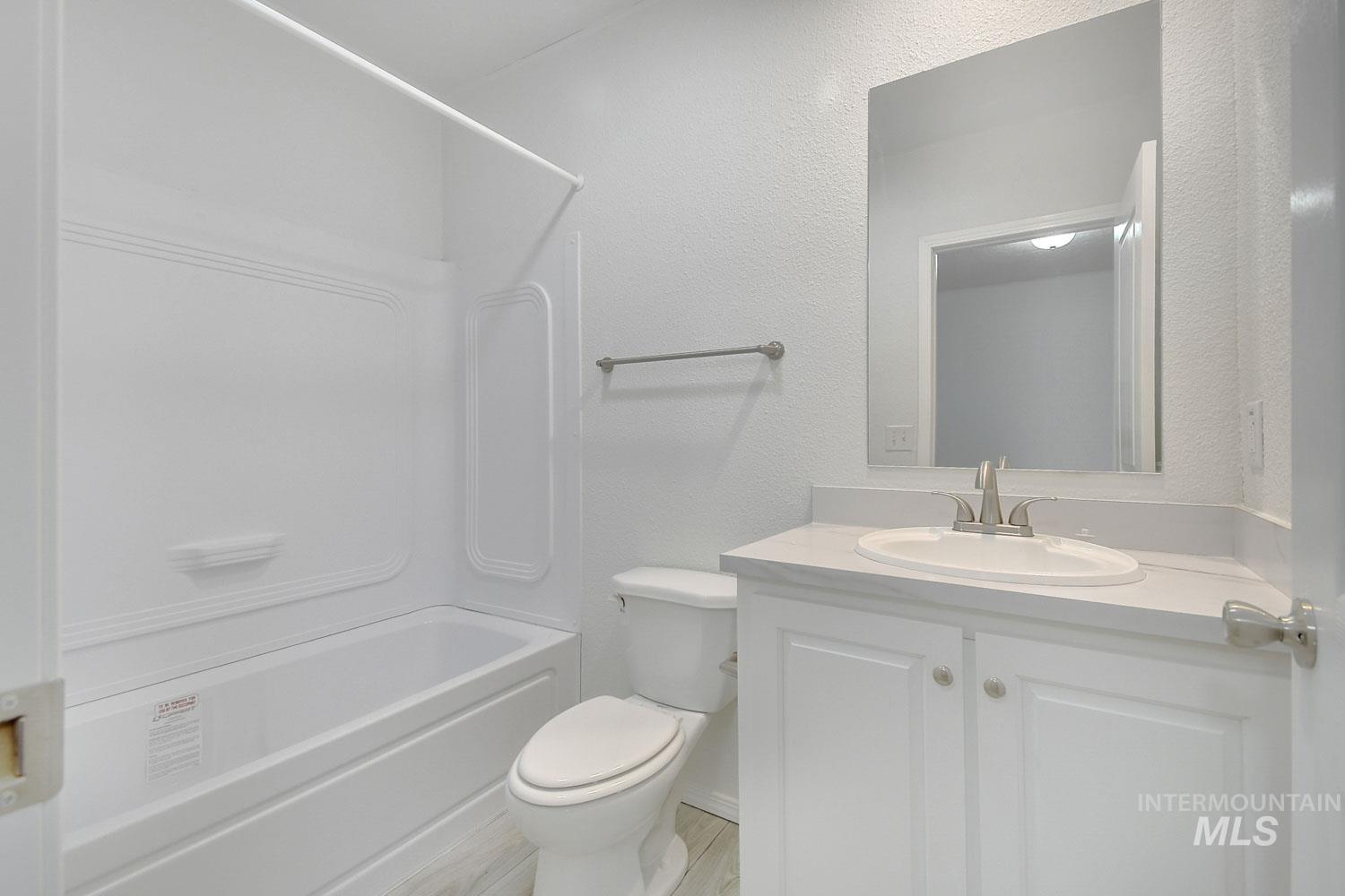 10603 W Macaw Ln, #40, Boise, Idaho 83713, 3 Bedrooms, 2 Bathrooms, Residential For Sale, Price $125,000, 98975772