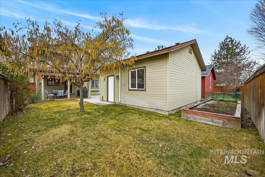7236 W Tobi Ct., Boise, Idaho 83714, 2 Bedrooms, 2 Bathrooms, Residential For Sale, Price $439,000, 98975774