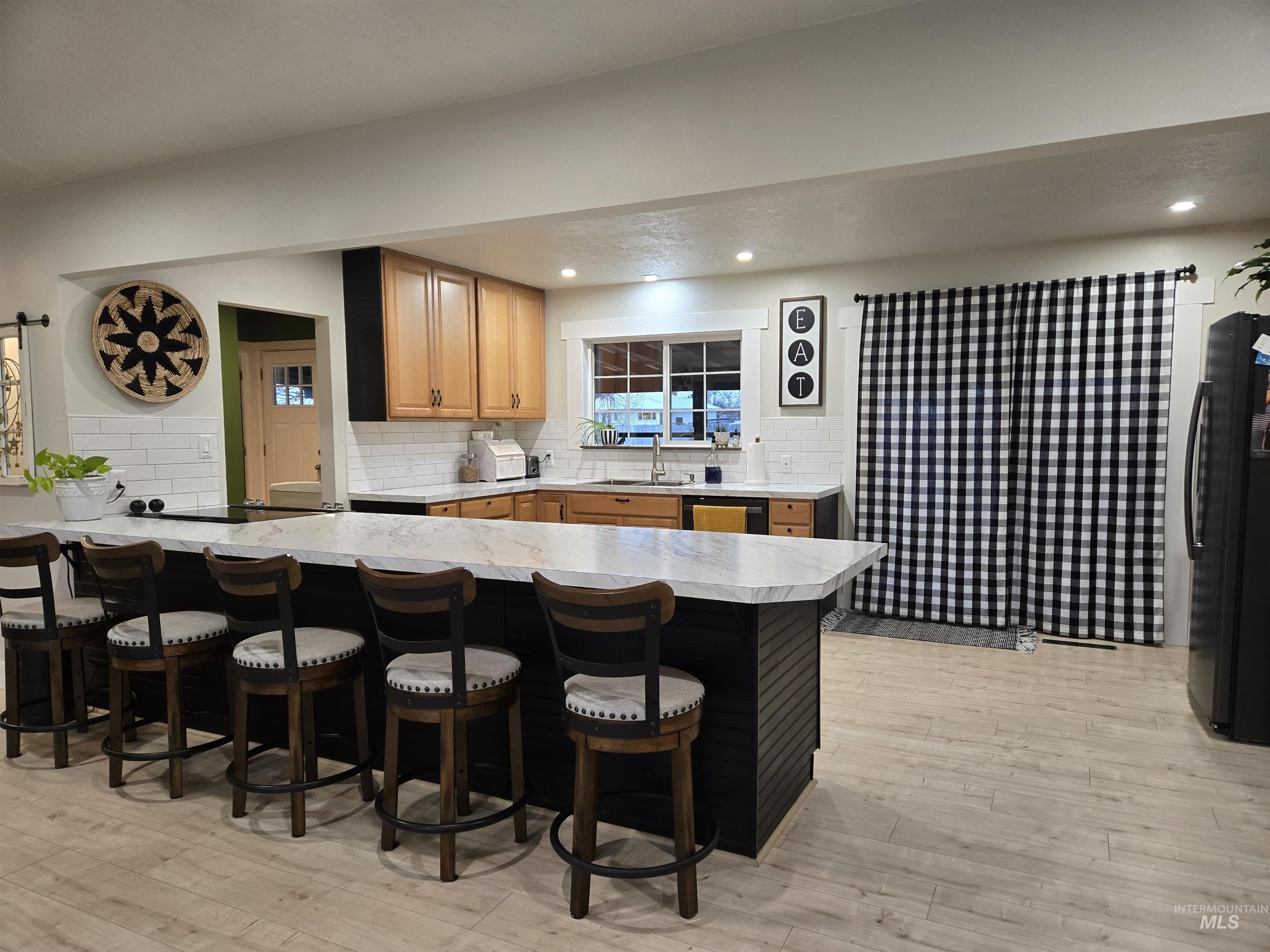 813 Reece Ave, Nyssa, Oregon 97913, 4 Bedrooms, 2 Bathrooms, Residential For Sale, Price $425,000, 98975775