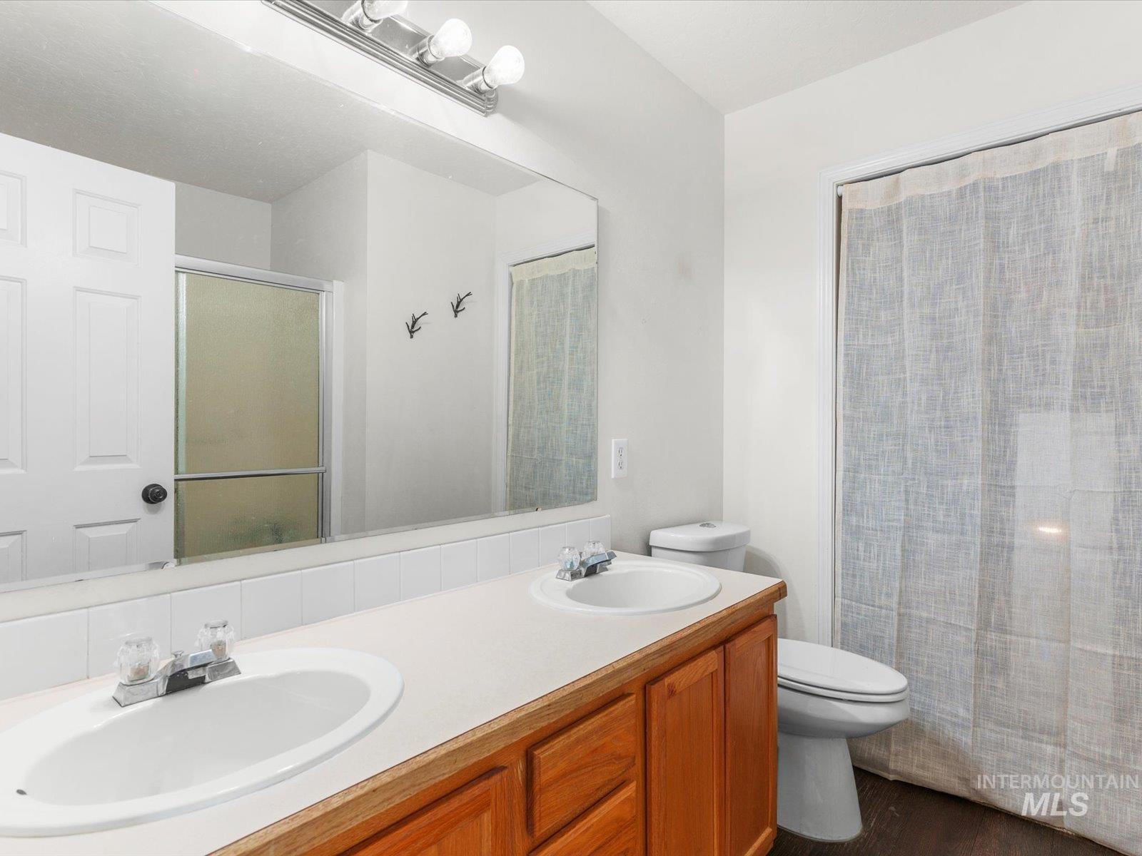 1624 W Hawaii Ave, Nampa, Idaho 83686, 3 Bedrooms, 2 Bathrooms, Residential For Sale, Price $359,990, 98975777