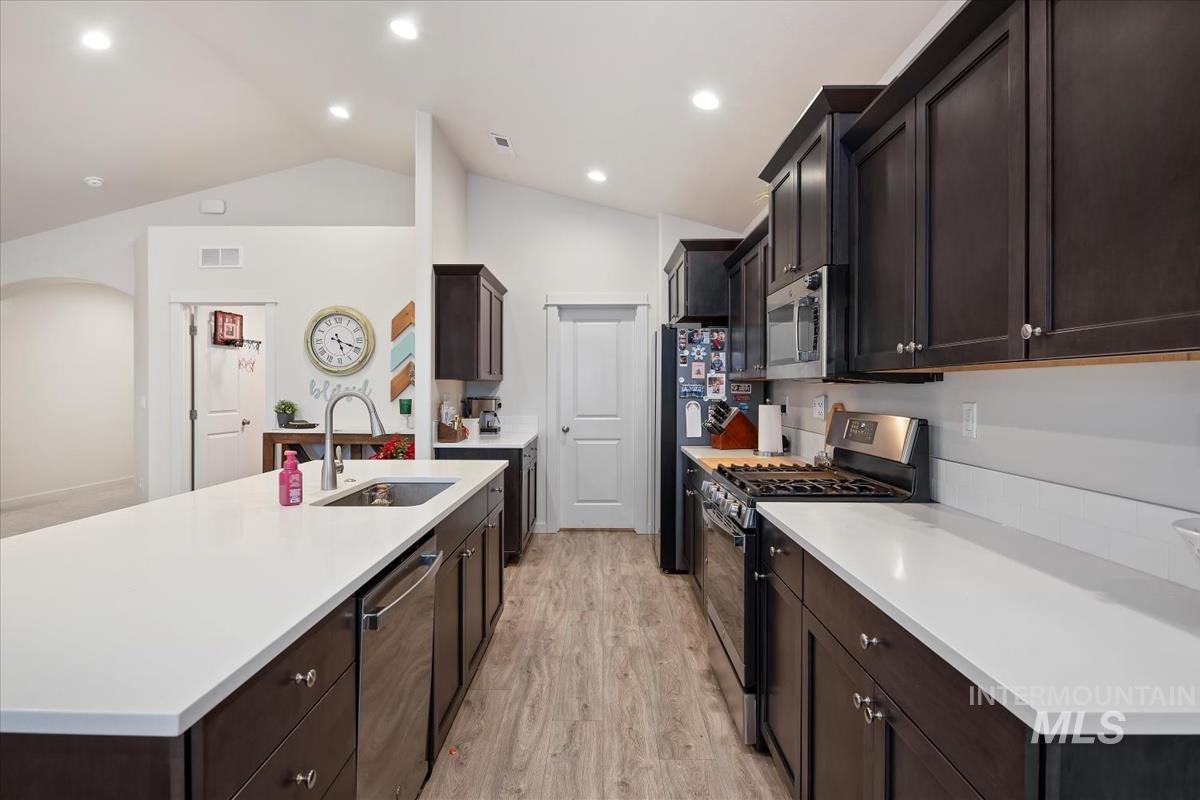 18566 White Rose Pl, Nampa, Idaho 83687, 4 Bedrooms, 2 Bathrooms, Residential For Sale, Price $439,900, 98975779