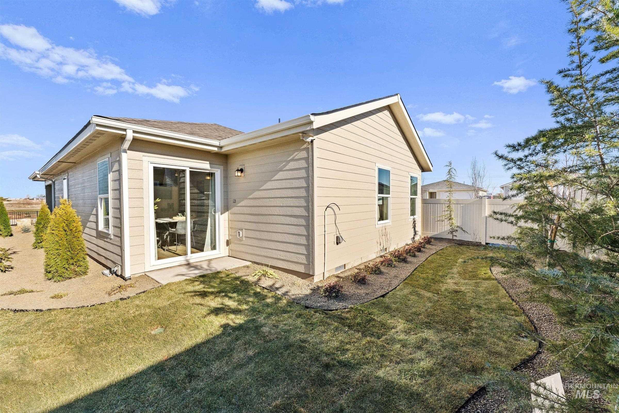 4506 E Mesa Vista st, Nampa, Idaho 83686, 4 Bedrooms, 2 Bathrooms, Residential For Sale, Price $364,990, 98975780