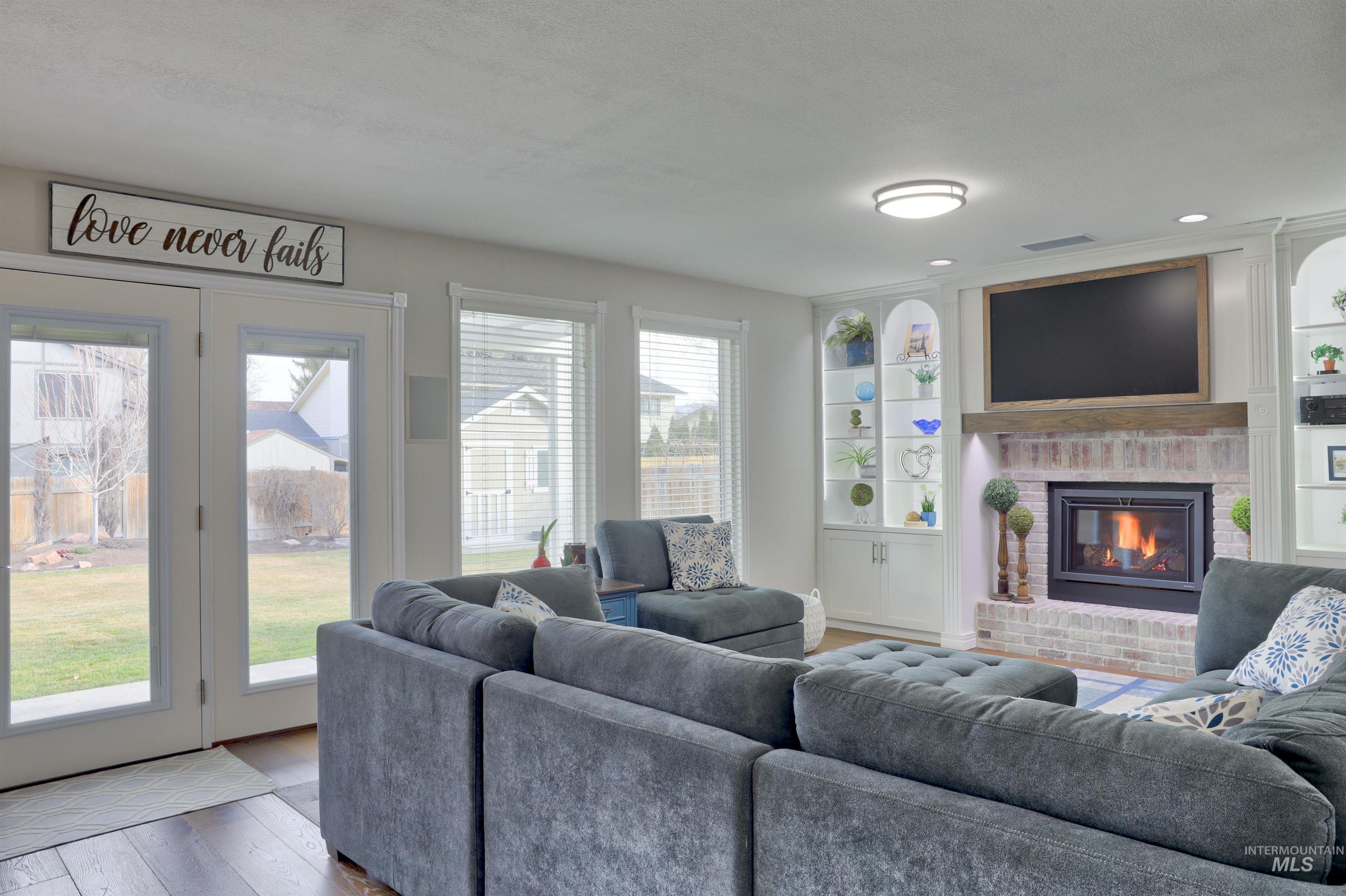 10342 W Hinsdale Ct, Boise, Idaho 83704, 4 Bedrooms, 3.5 Bathrooms, Residential For Sale, Price $799,900, 98975781