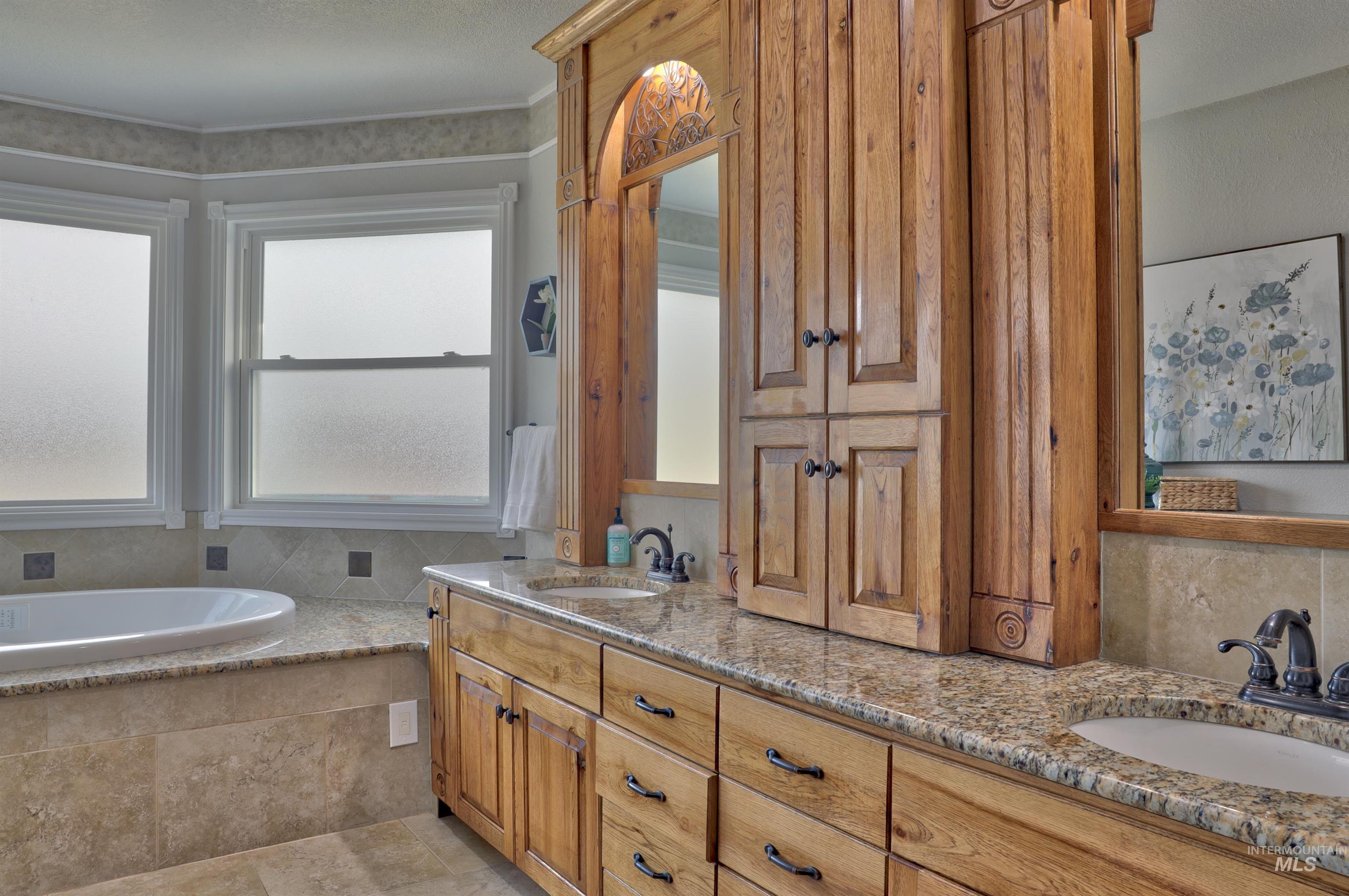 10342 W Hinsdale Ct, Boise, Idaho 83704, 4 Bedrooms, 3.5 Bathrooms, Residential For Sale, Price $799,900, 98975781