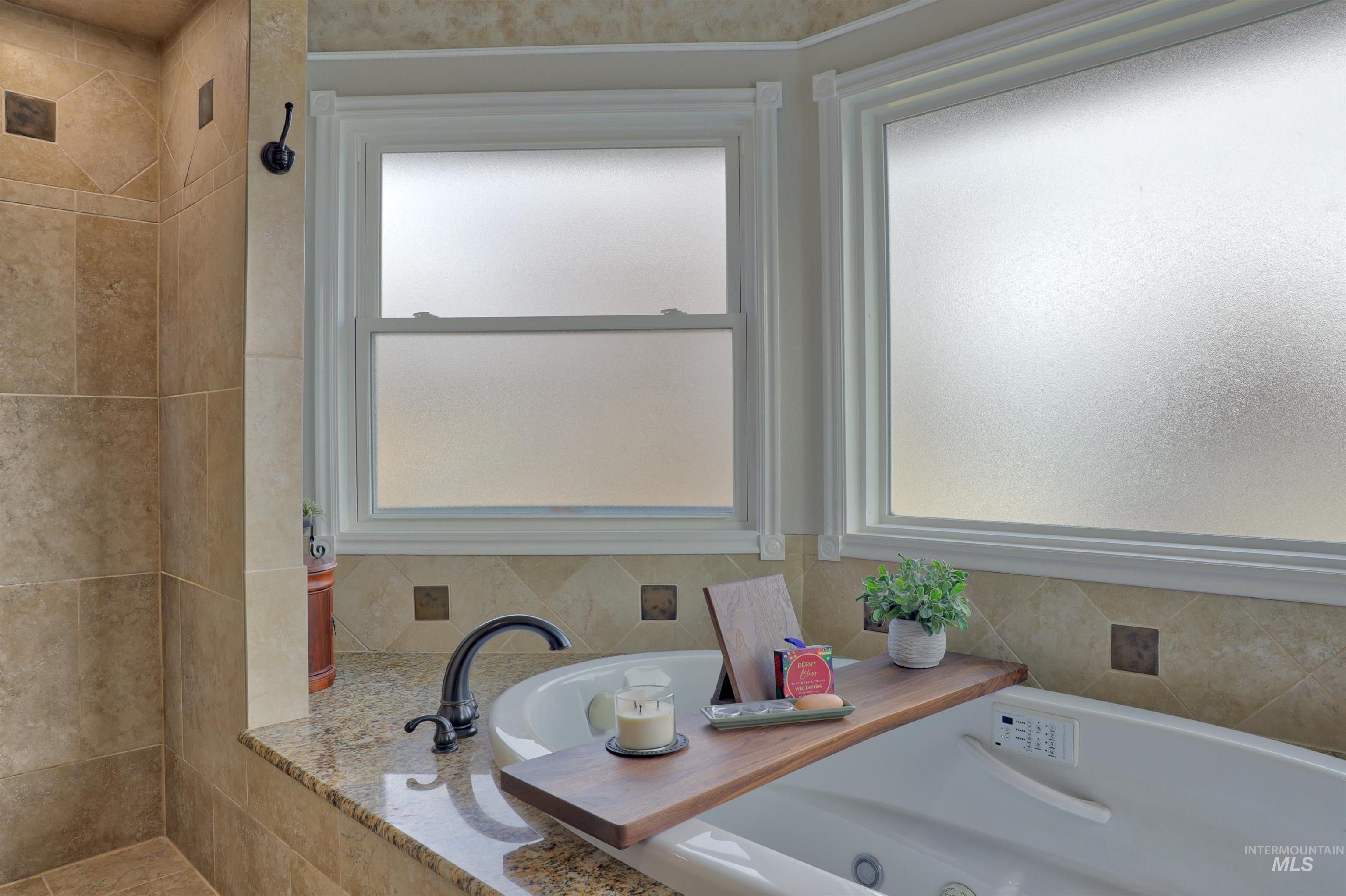 10342 W Hinsdale Ct, Boise, Idaho 83704, 4 Bedrooms, 3.5 Bathrooms, Residential For Sale, Price $799,900, 98975781