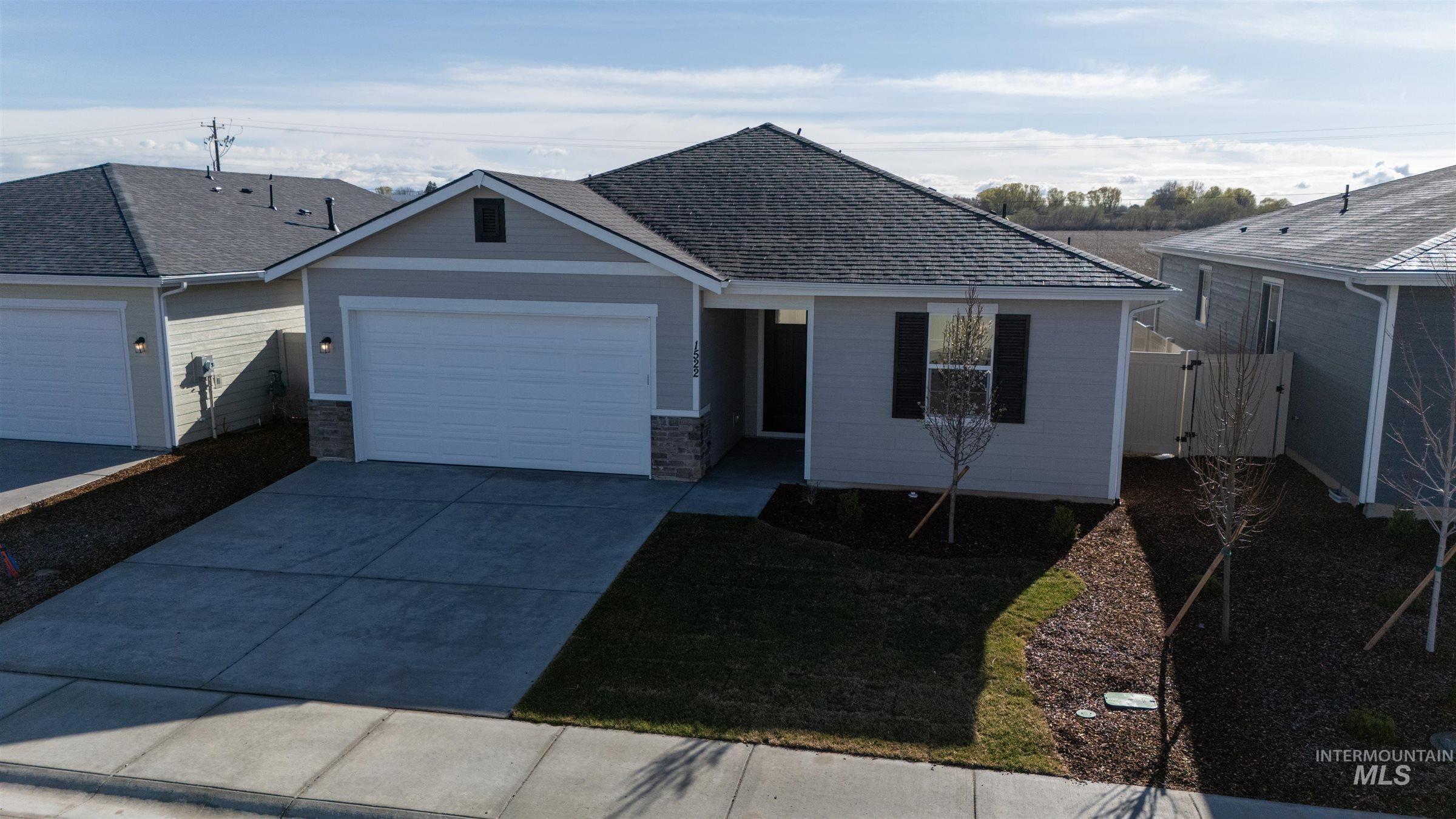 11172 Trestle Rock St, Caldwell, Idaho 83605, 3 Bedrooms, 2 Bathrooms, Residential For Sale, Price $365,990, 98975783