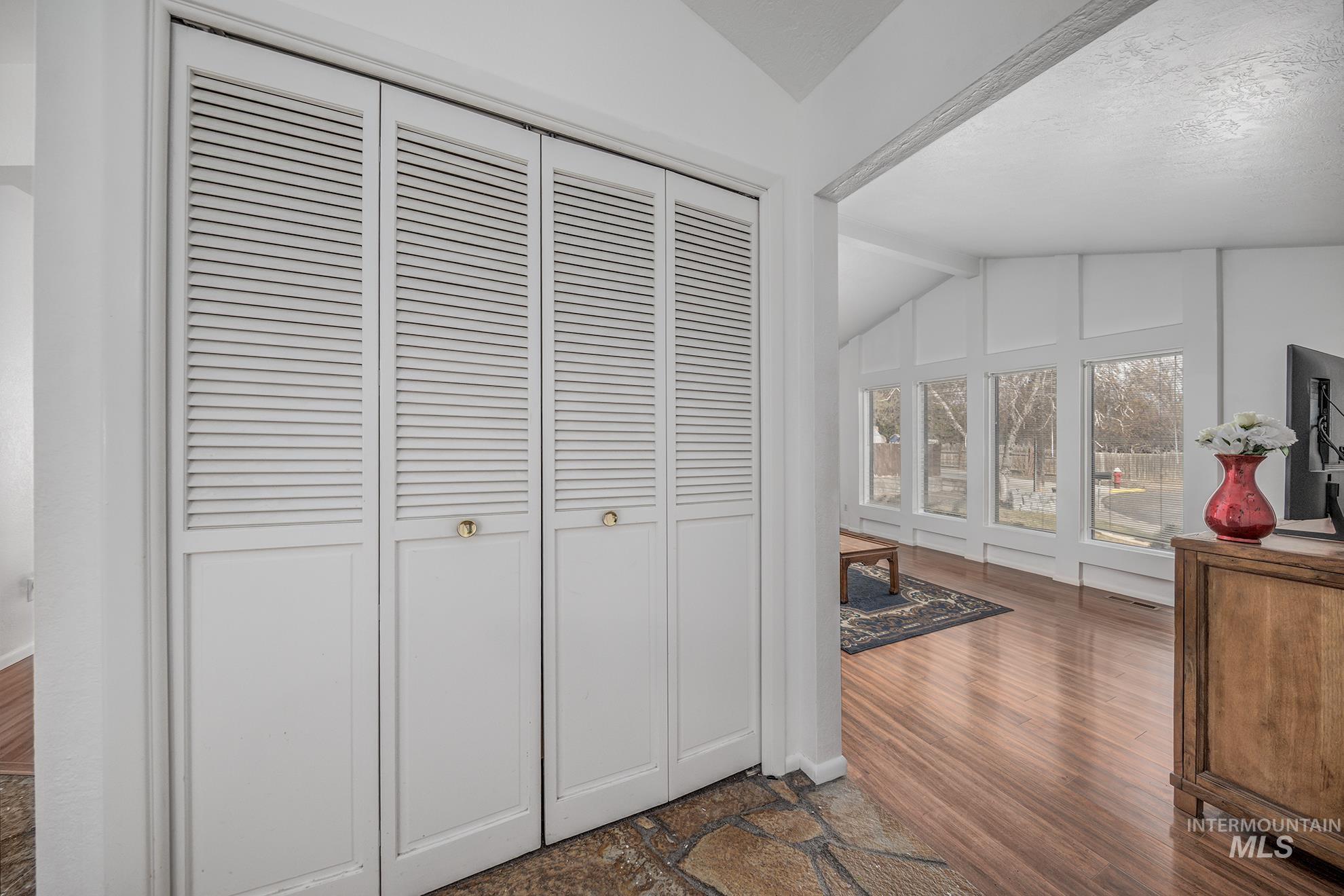 1242 SW 11th Ave, Ontario, Oregon 97914, 4 Bedrooms, 3 Bathrooms, Residential For Sale, Price $425,000, 98975784