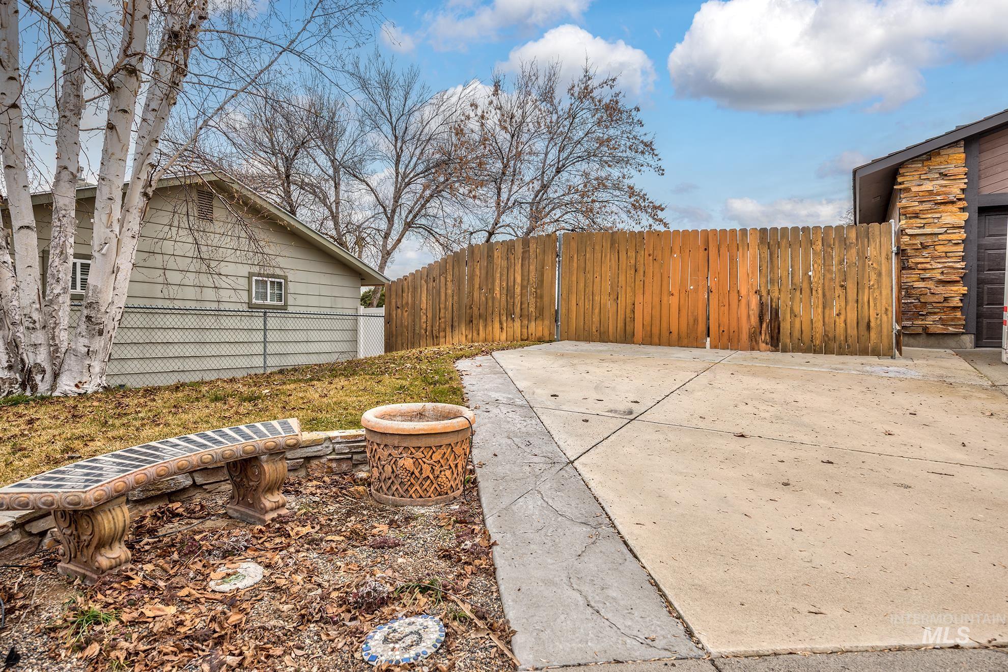 1242 SW 11th Ave, Ontario, Oregon 97914, 4 Bedrooms, 3 Bathrooms, Residential For Sale, Price $425,000, 98975784