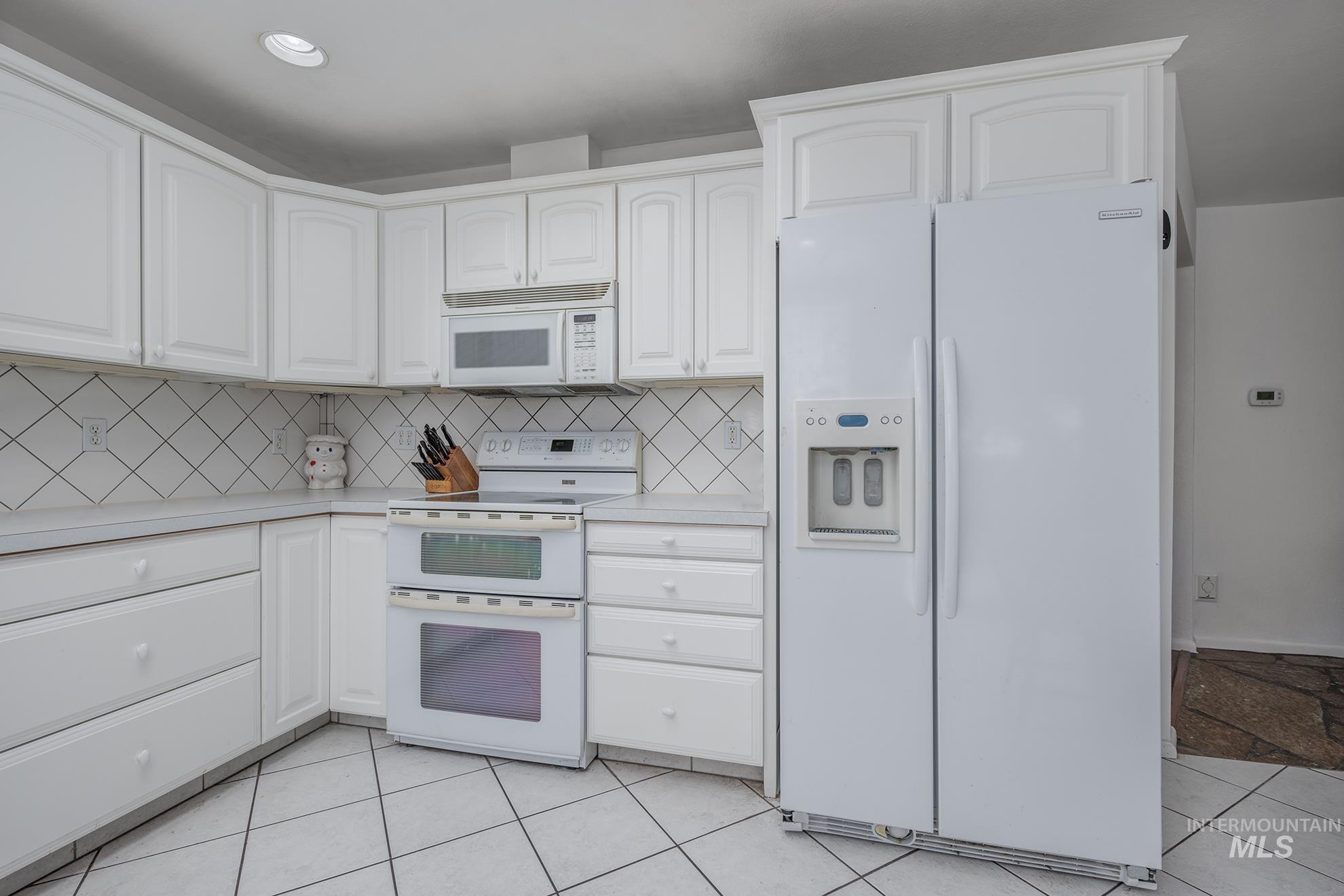 1242 SW 11th Ave, Ontario, Oregon 97914, 4 Bedrooms, 3 Bathrooms, Residential For Sale, Price $425,000, 98975784