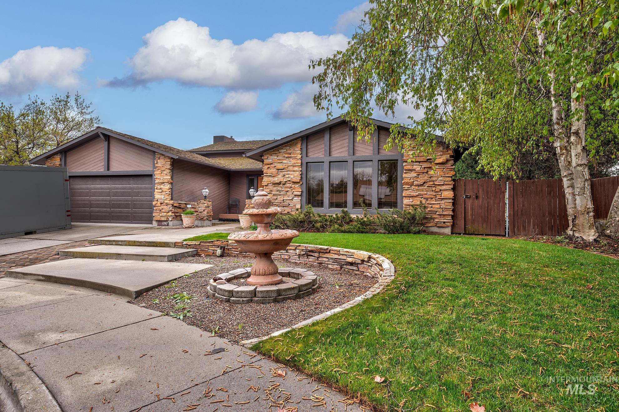 1242 SW 11th Ave, Ontario, Oregon 97914, 4 Bedrooms, 3 Bathrooms, Residential For Sale, Price $420,000,MLS 98975784