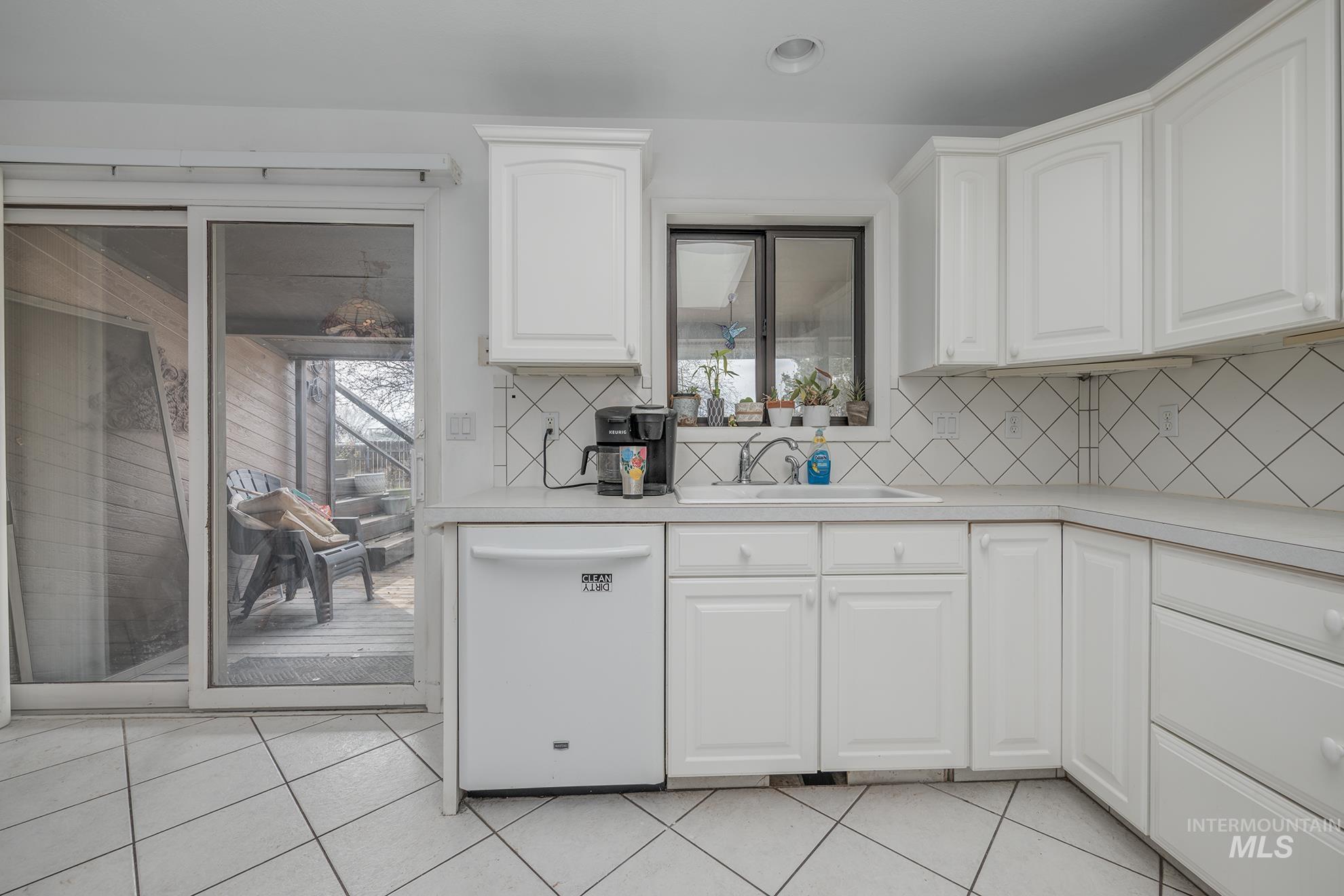 1242 SW 11th Ave, Ontario, Oregon 97914, 4 Bedrooms, 3 Bathrooms, Residential For Sale, Price $425,000, 98975784