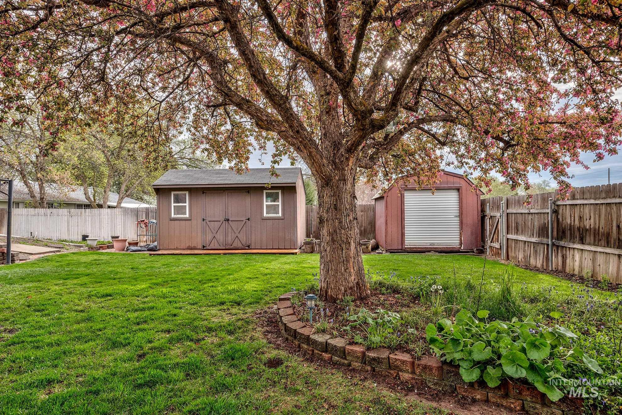 1242 SW 11th Ave, Ontario, Oregon 97914, 4 Bedrooms, 3 Bathrooms, Residential For Sale, Price $420,000,MLS 98975784