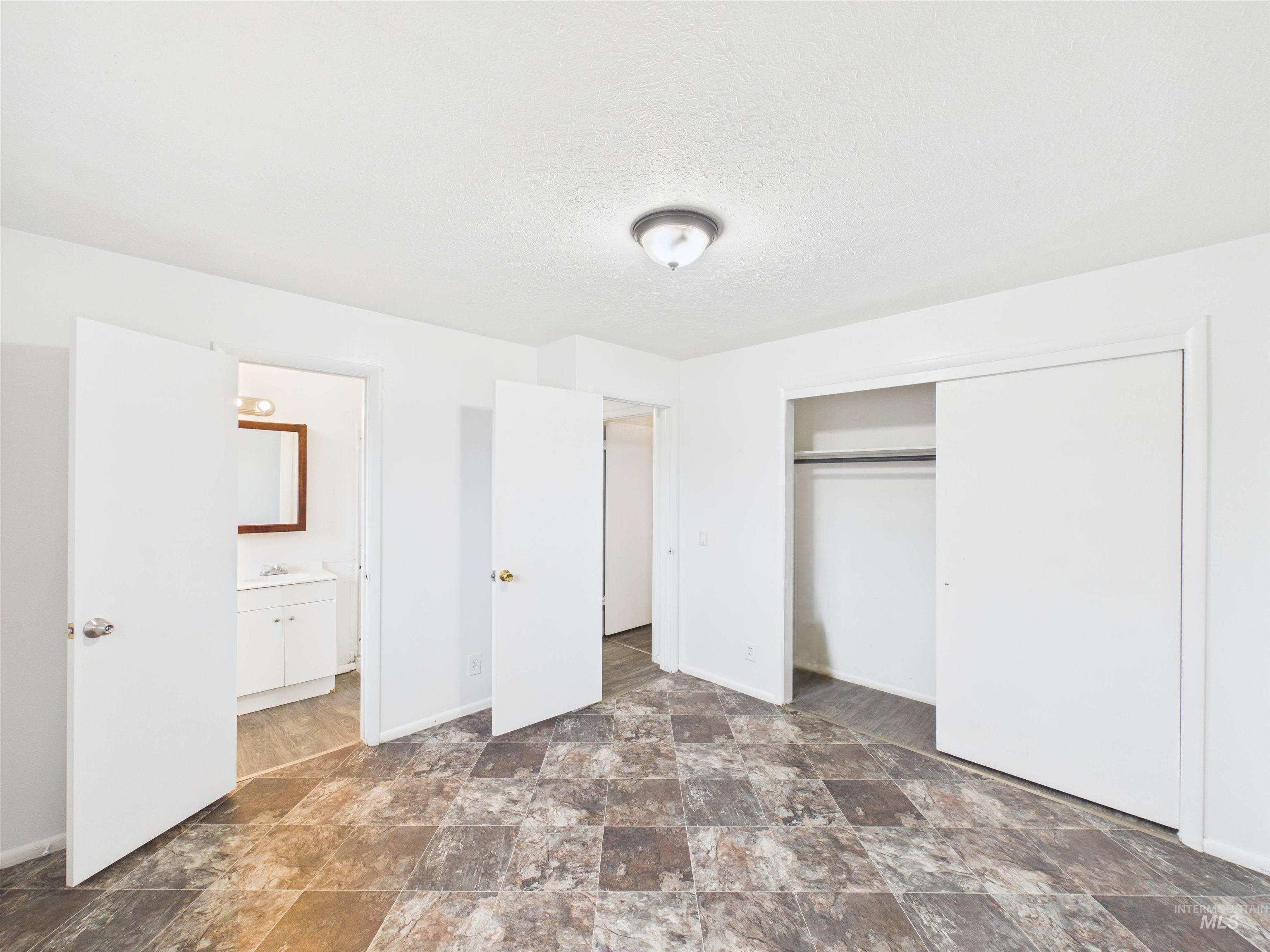 1911 R St, Heyburn, Idaho 83336, 3 Bedrooms, 2 Bathrooms, Residential For Sale, Price $255,000,MLS 98975787