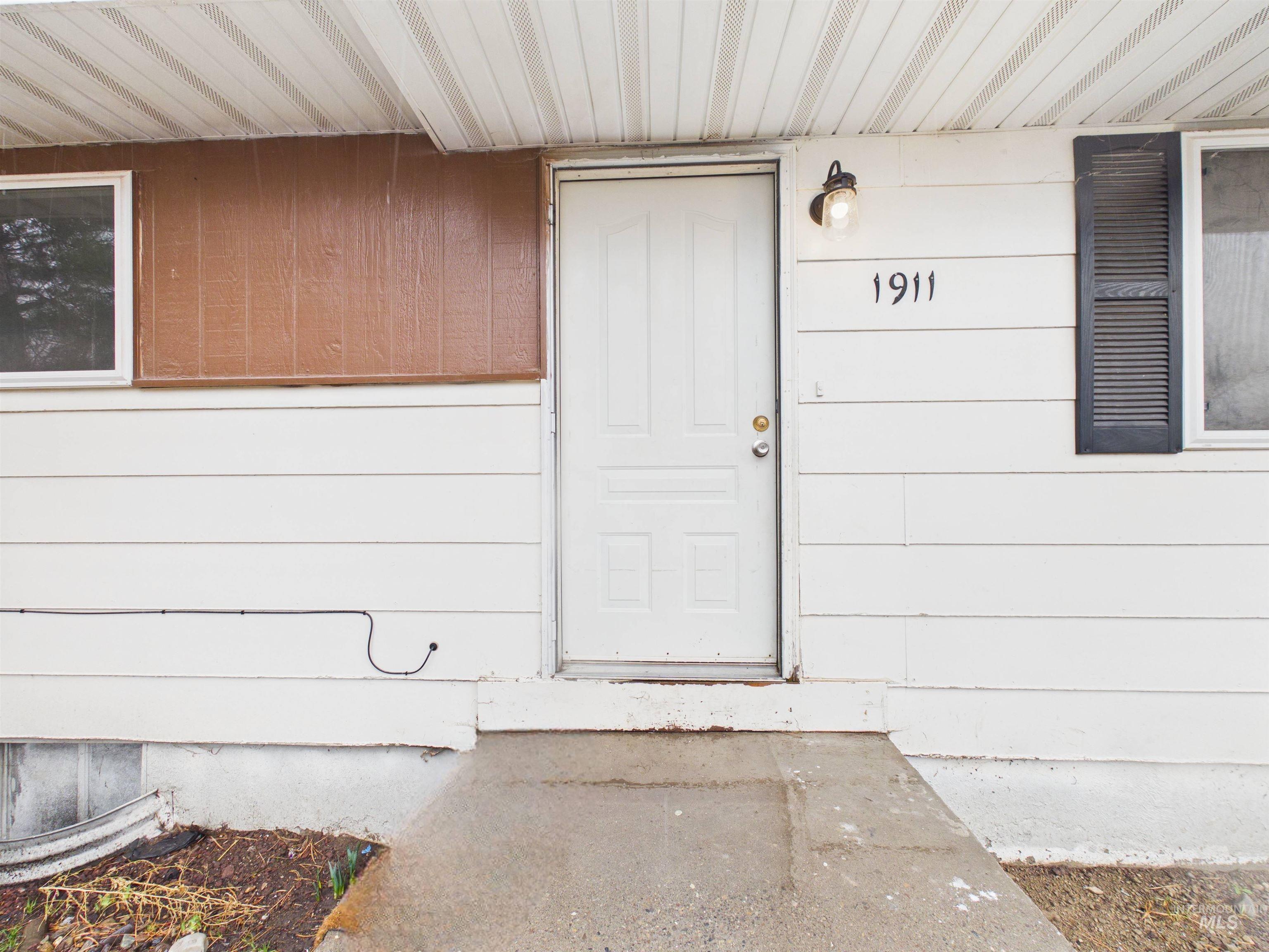 1911 R St, Heyburn, Idaho 83336, 3 Bedrooms, 2 Bathrooms, Residential For Sale, Price $255,000, 98975787