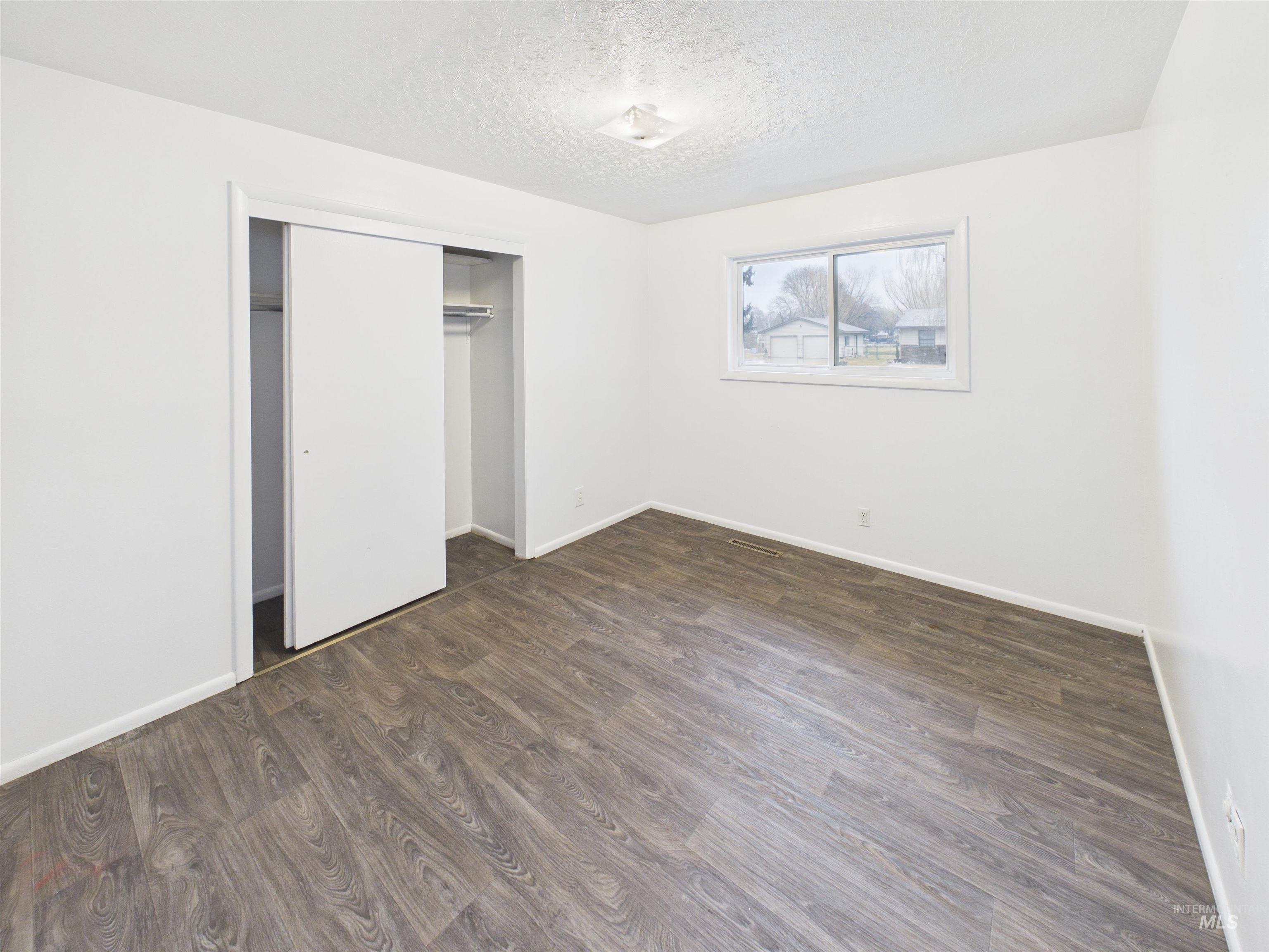 1911 R St, Heyburn, Idaho 83336, 3 Bedrooms, 2 Bathrooms, Residential For Sale, Price $255,000,MLS 98975787