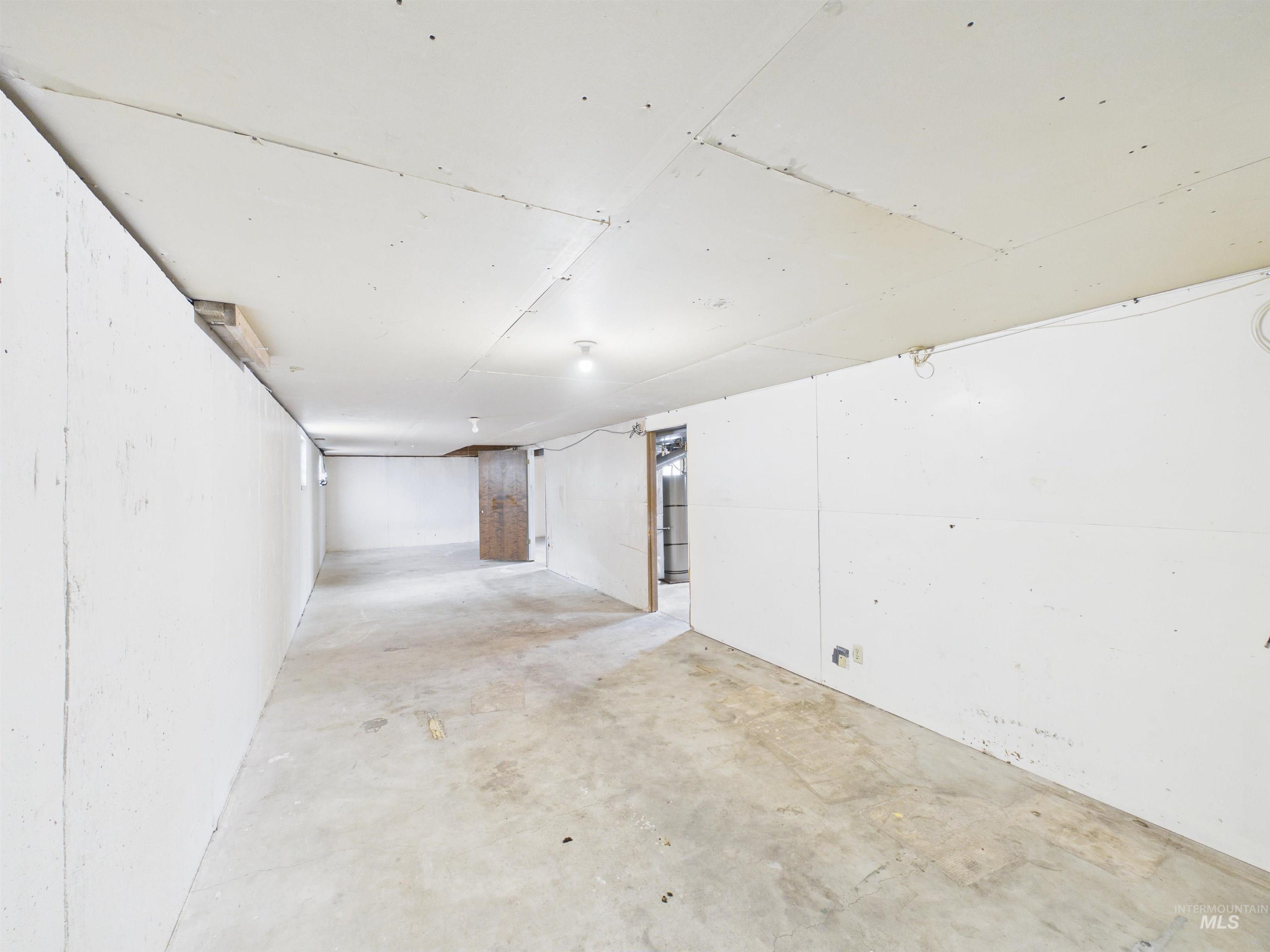 1911 R St, Heyburn, Idaho 83336, 3 Bedrooms, 2 Bathrooms, Residential For Sale, Price $255,000,MLS 98975787