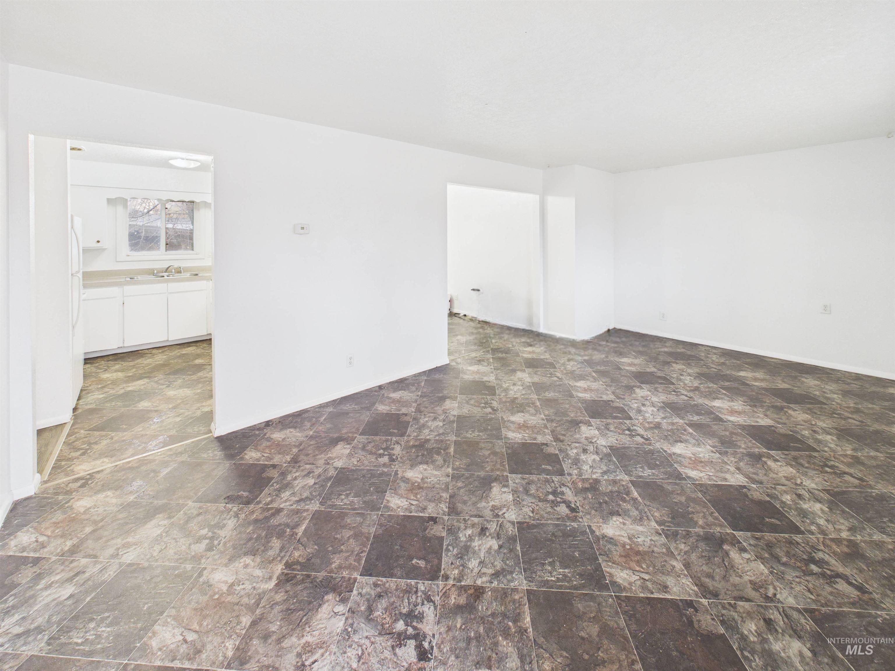 1911 R St, Heyburn, Idaho 83336, 3 Bedrooms, 2 Bathrooms, Residential For Sale, Price $255,000, 98975787